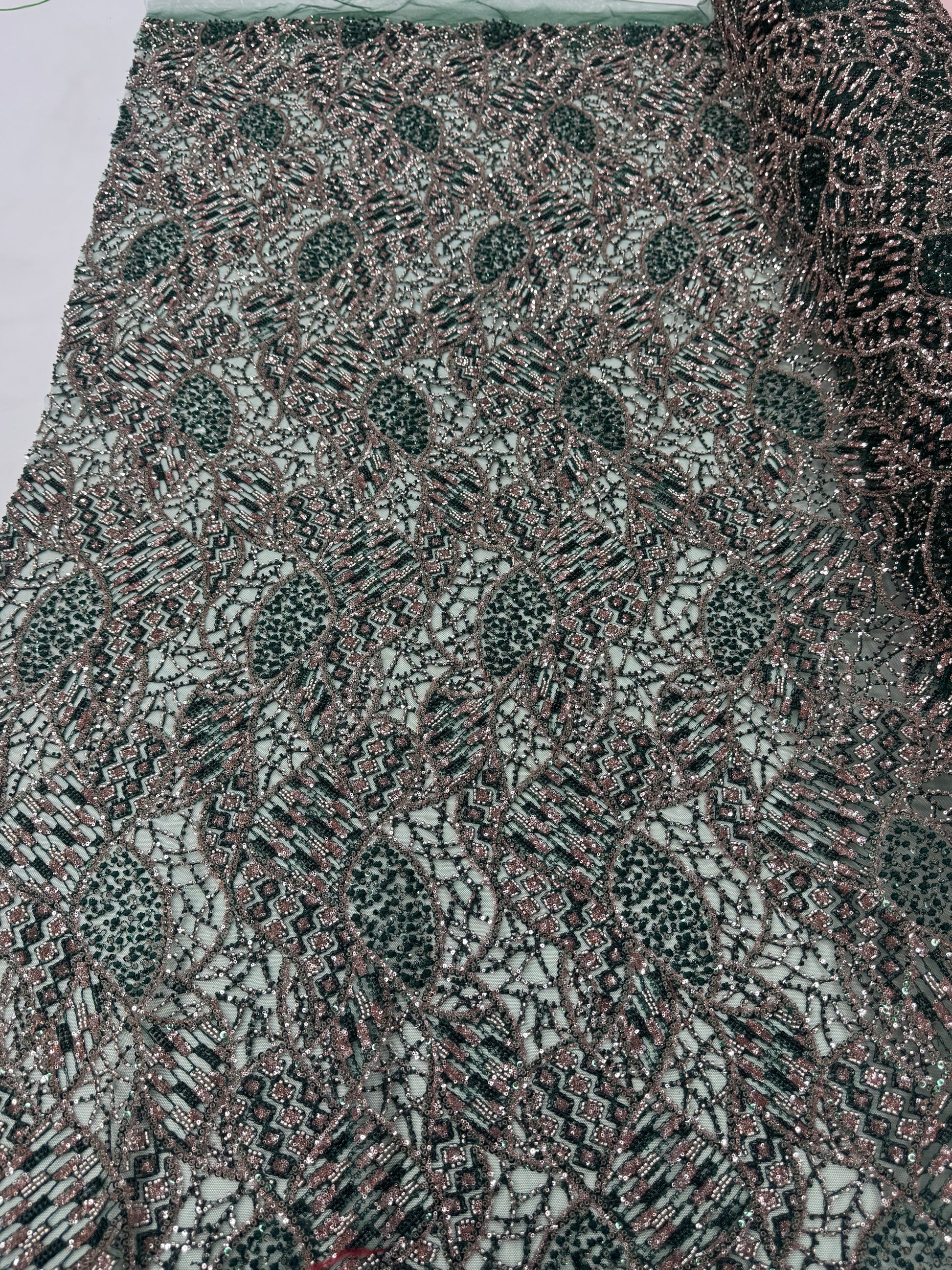 Broderie florala albastru-gri cu paiete pe tul 140 cm latime - material premium pentru rochii de seara