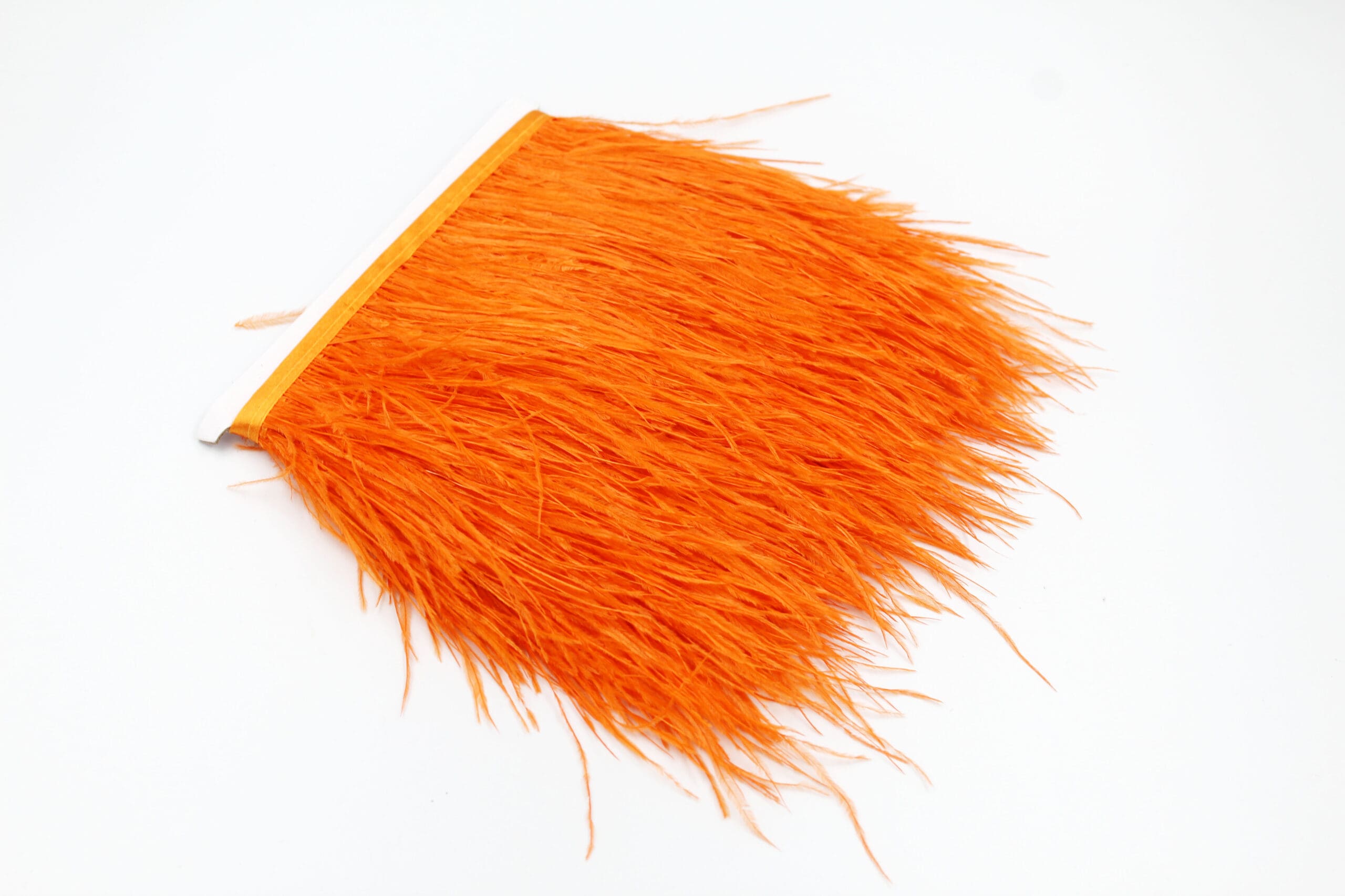 Pene de Strut Decorative pentru Rochii si Accesorii – 10 Metri/Rola