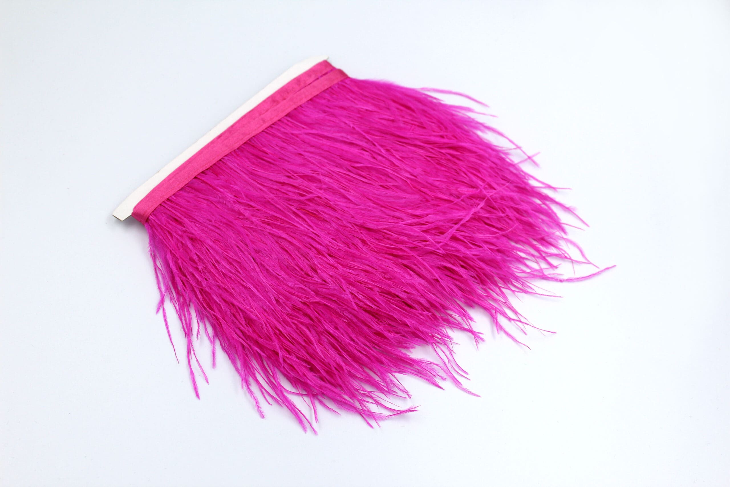 Pene de Strut Decorative pentru Rochii si Accesorii – 10 Metri/Rola