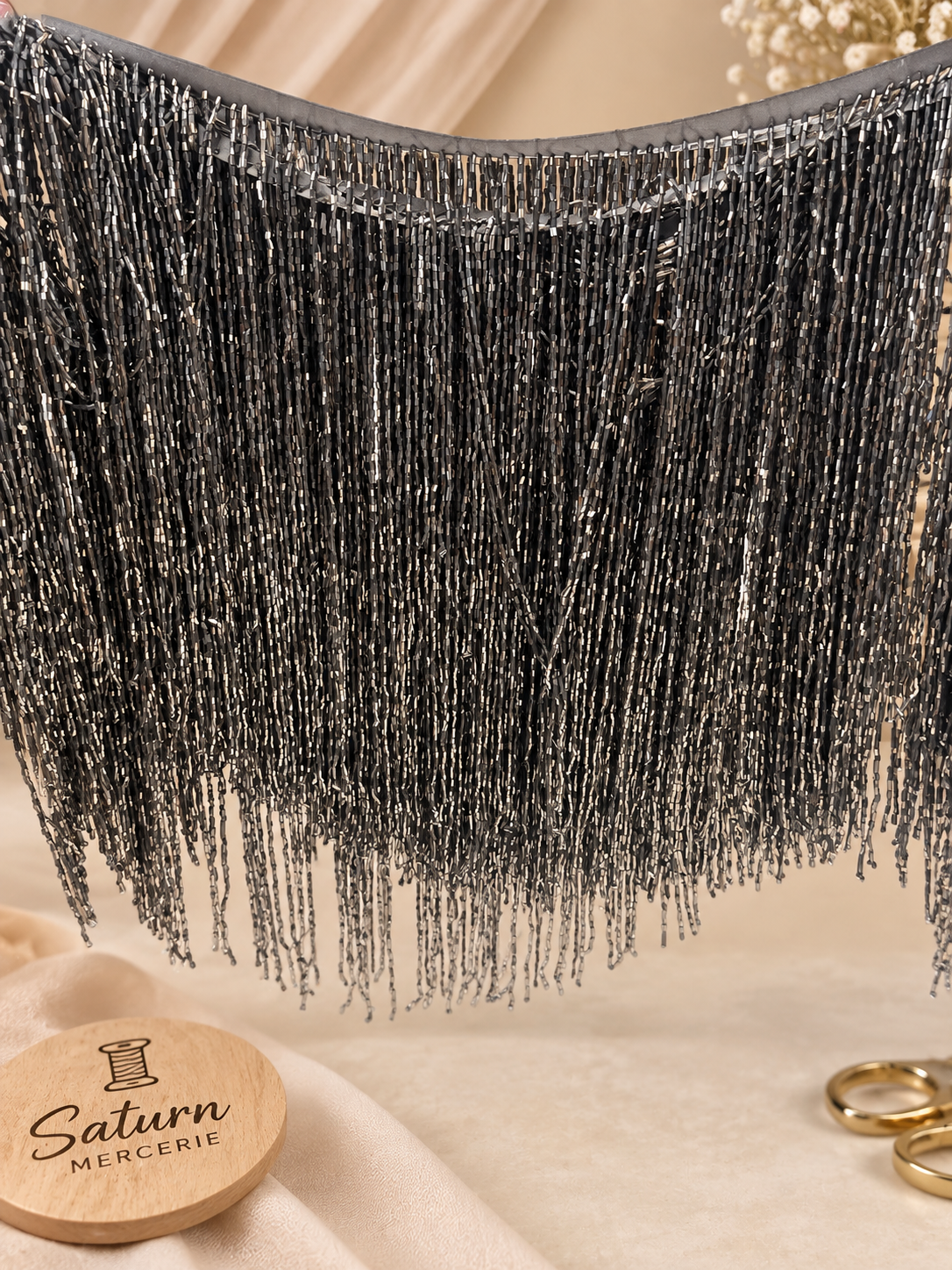 Franjuri din Sticla Fumuriu Model #0963 – 20 cm, La Metru – Accesoriu Decorativ pentru Rochii si Textile