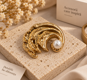 Catarama decorativa aurie pentru curea, model elegant cu perla, 4,5 x 3,5 cm