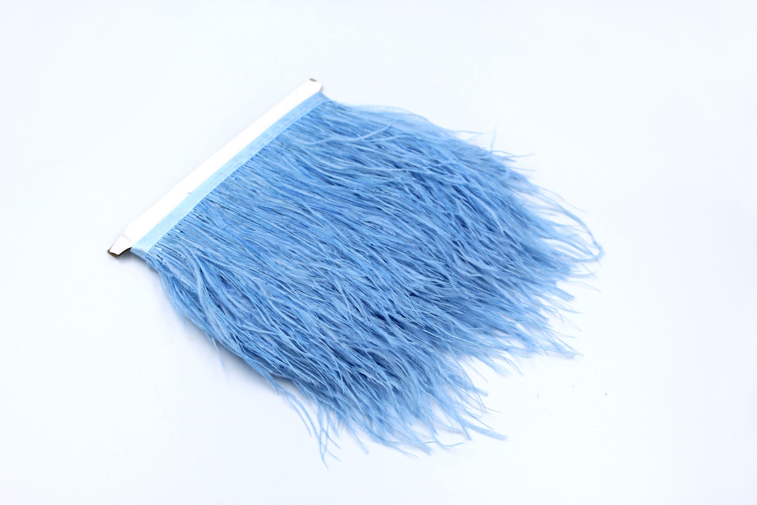 Pene de Strut Decorative pentru Rochii si Accesorii – 10 Metri/Rola