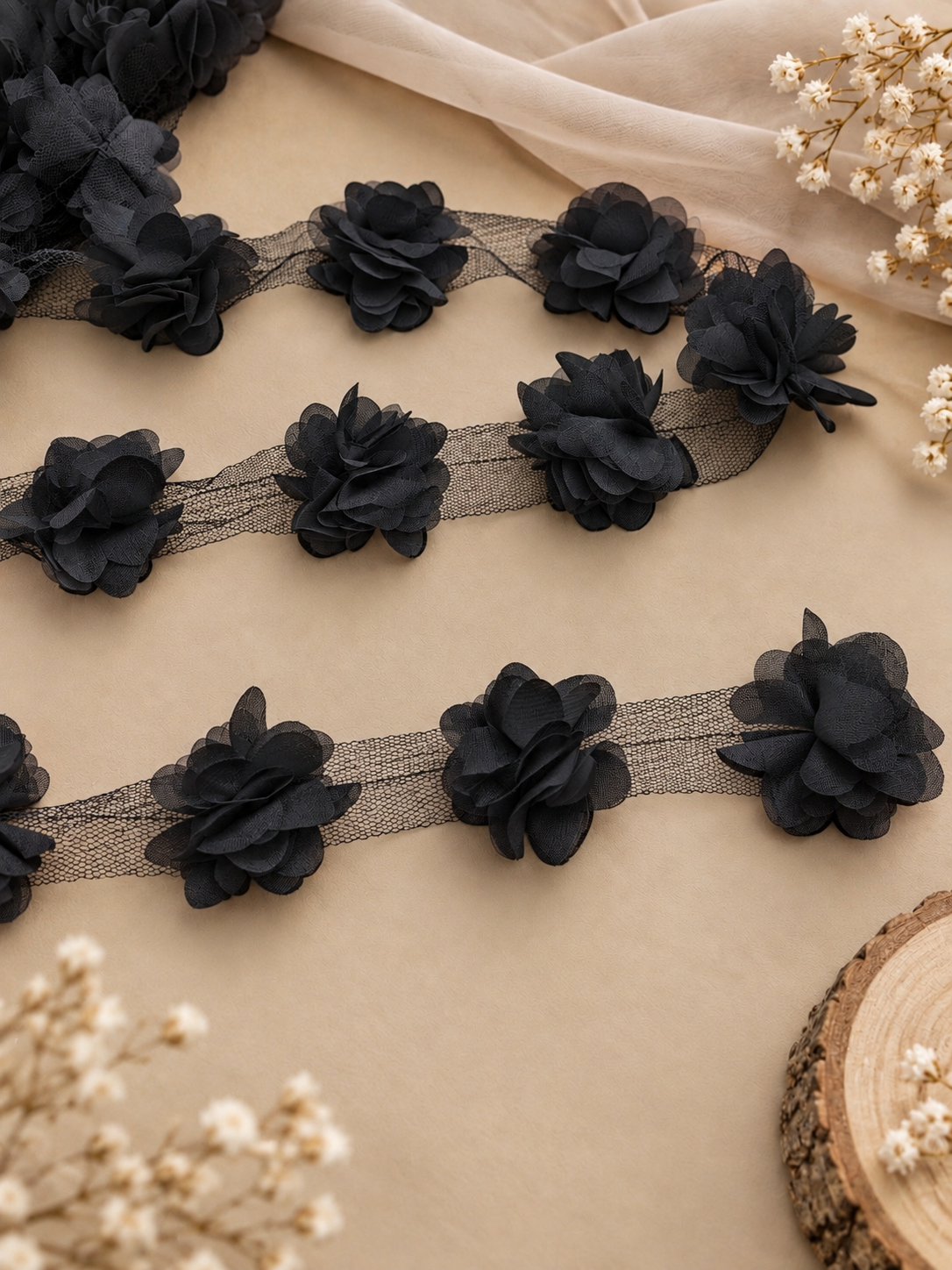 Banda cu Flori 3D pe Organza, Latime 5,8 cm, Model 0018, 9,14 m