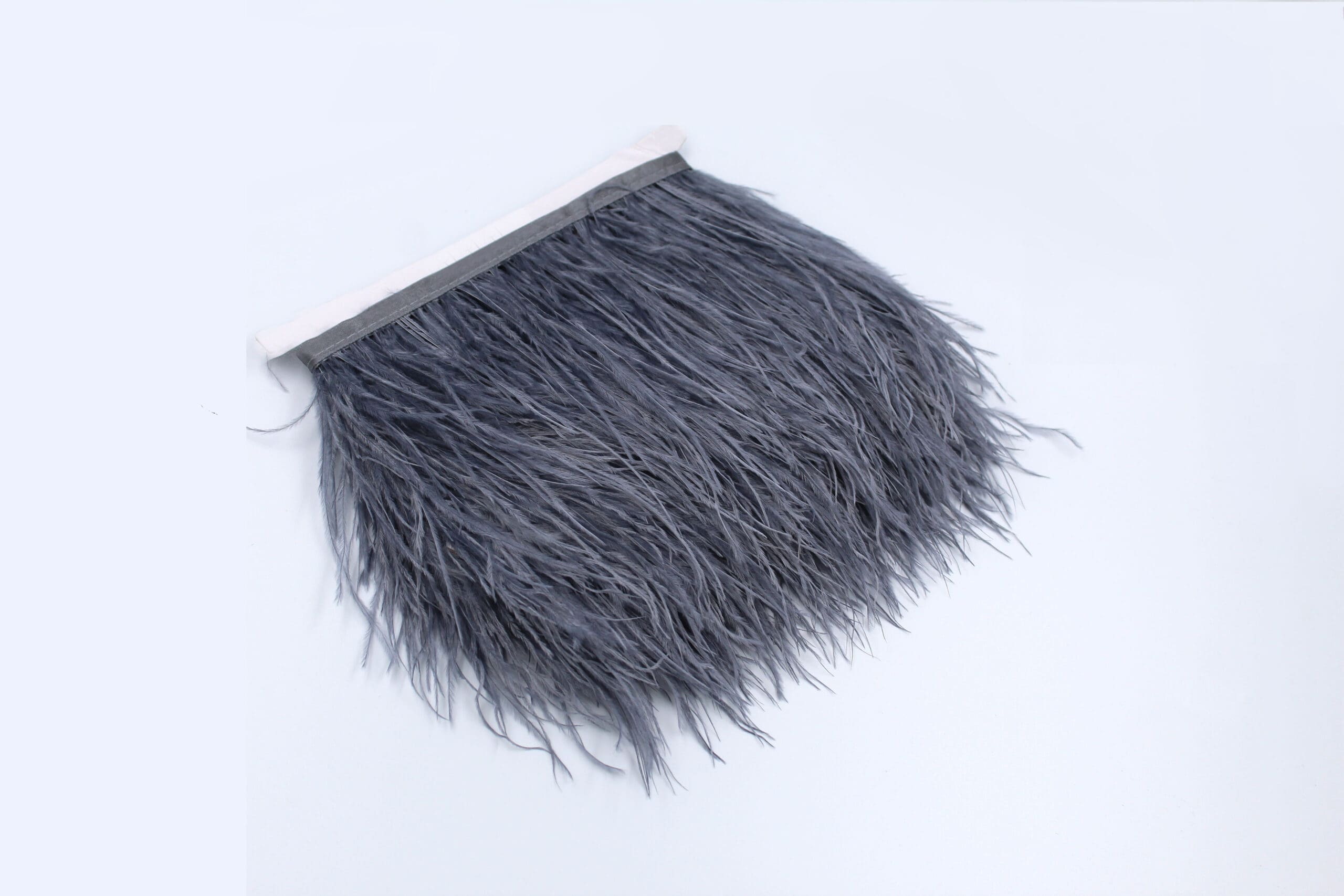 Pene de Strut Decorative pentru Rochii si Accesorii – 10 Metri/Rola