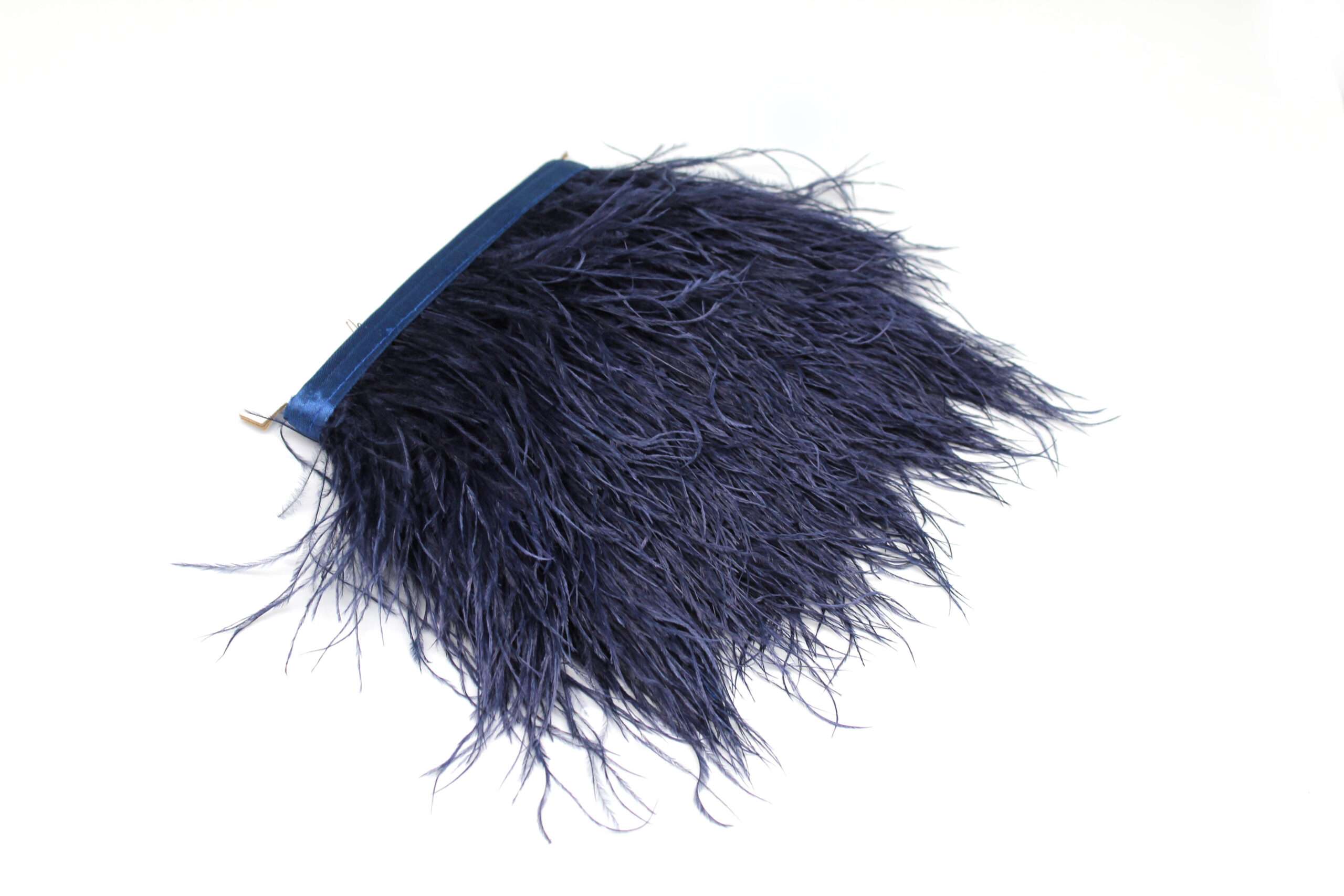 Pene de Strut Decorative pentru Rochii si Accesorii – 10 Metri/Rola