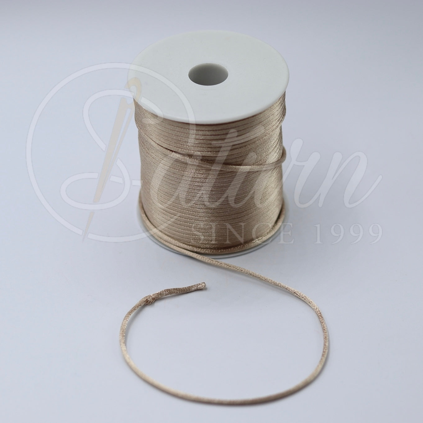 Snur Satinat /saten2mm (100 Yards/91 metriRola)