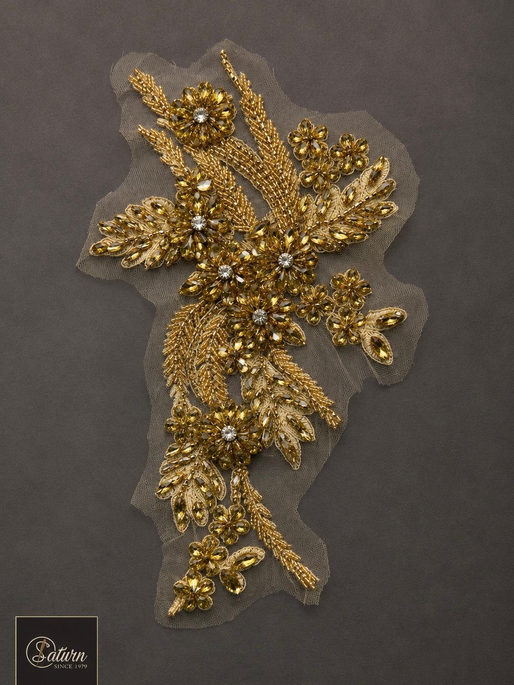 Aplicatie Decorativa de Cusut cu Cristale si Margele, Model A027, Broderie Florala Eleganta pentru Rochii si Accesorii
