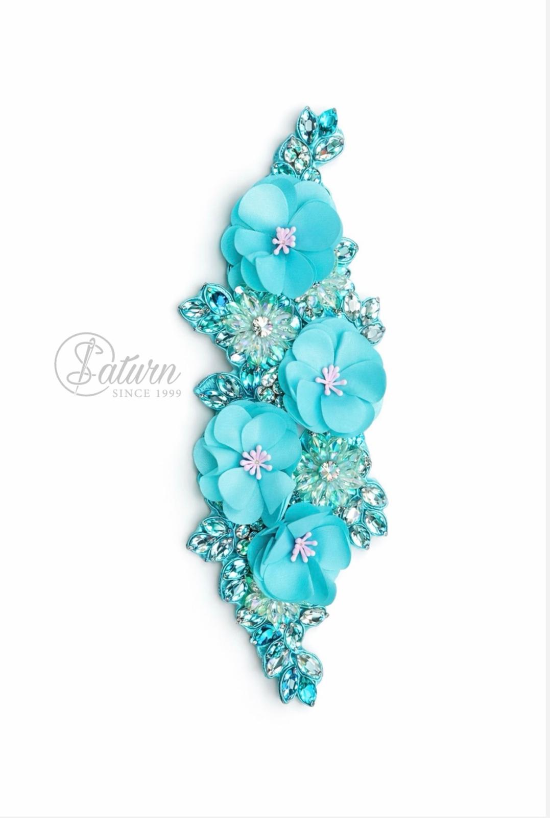 Aplicatie florala 3D cu cristale, 25x9 cm – decor elegant pentru rochii si evenimente vernil mercerie saturn 