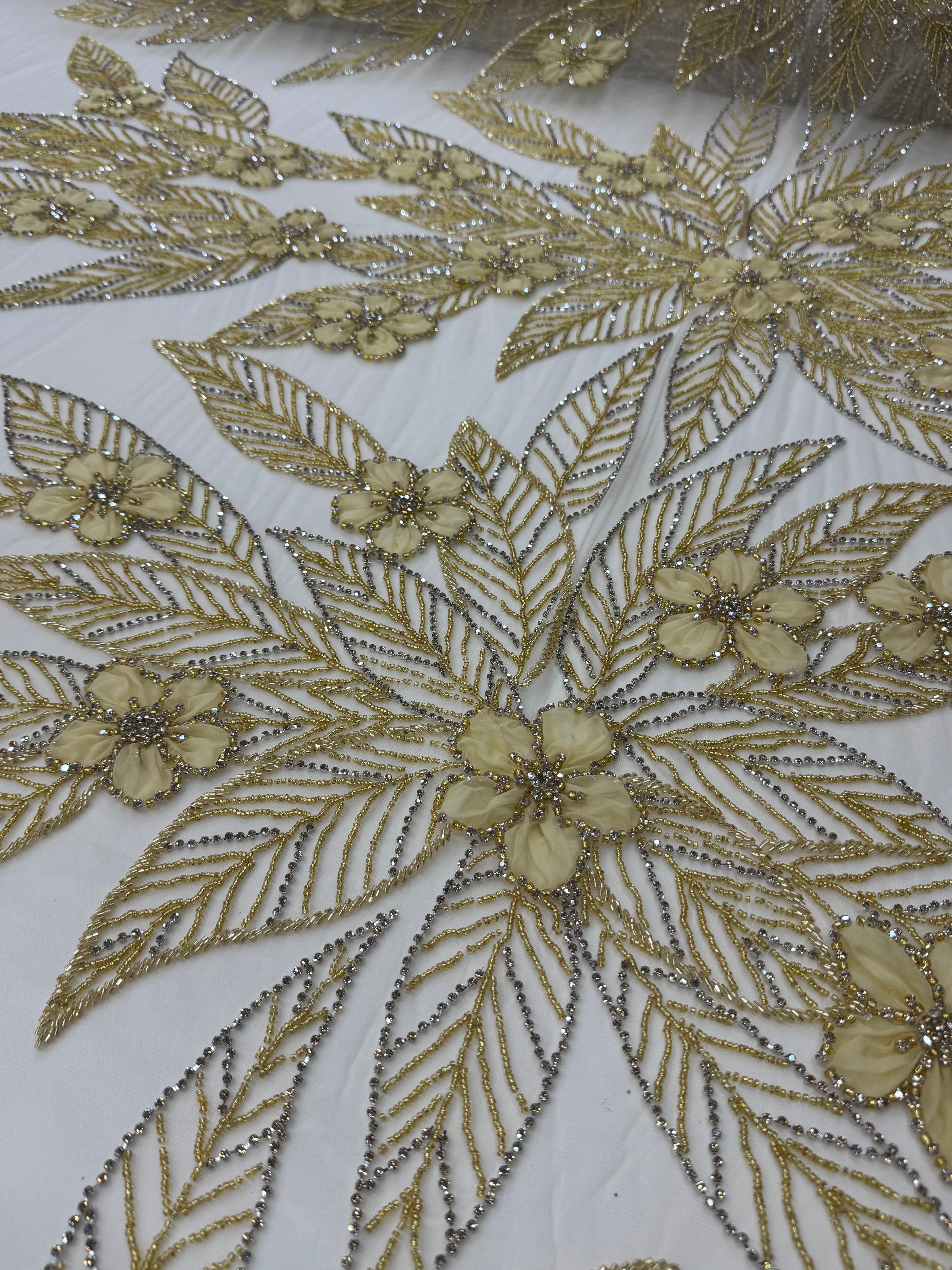 Broderie Aurie cu Flori 3D si Margele Elegante pe Tul Fin 140cm/la metru SJT1246