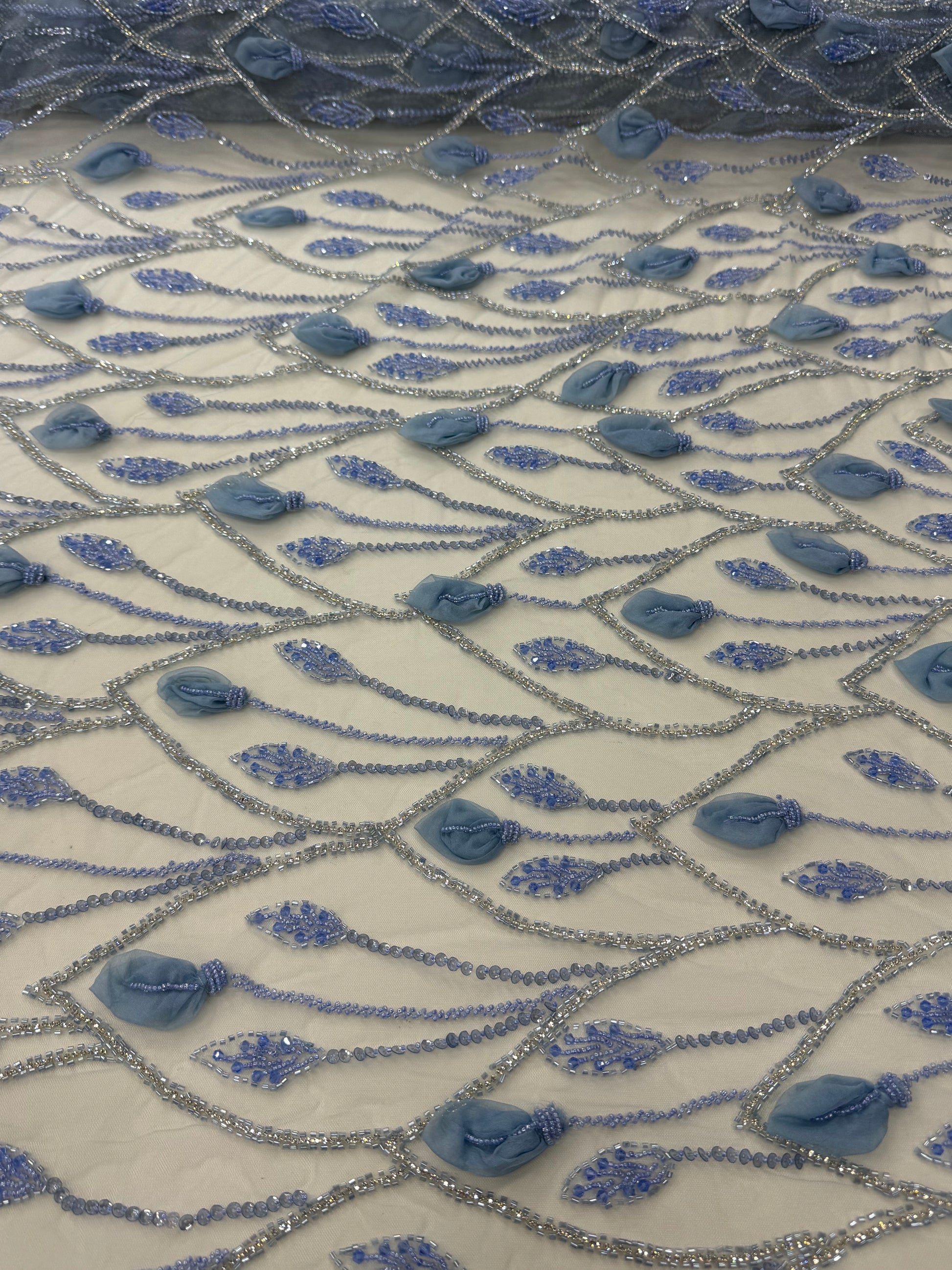 Broderie Bleu cu Aplicatii Florale 3D si Margele Couture 140cm/la metru  K2107