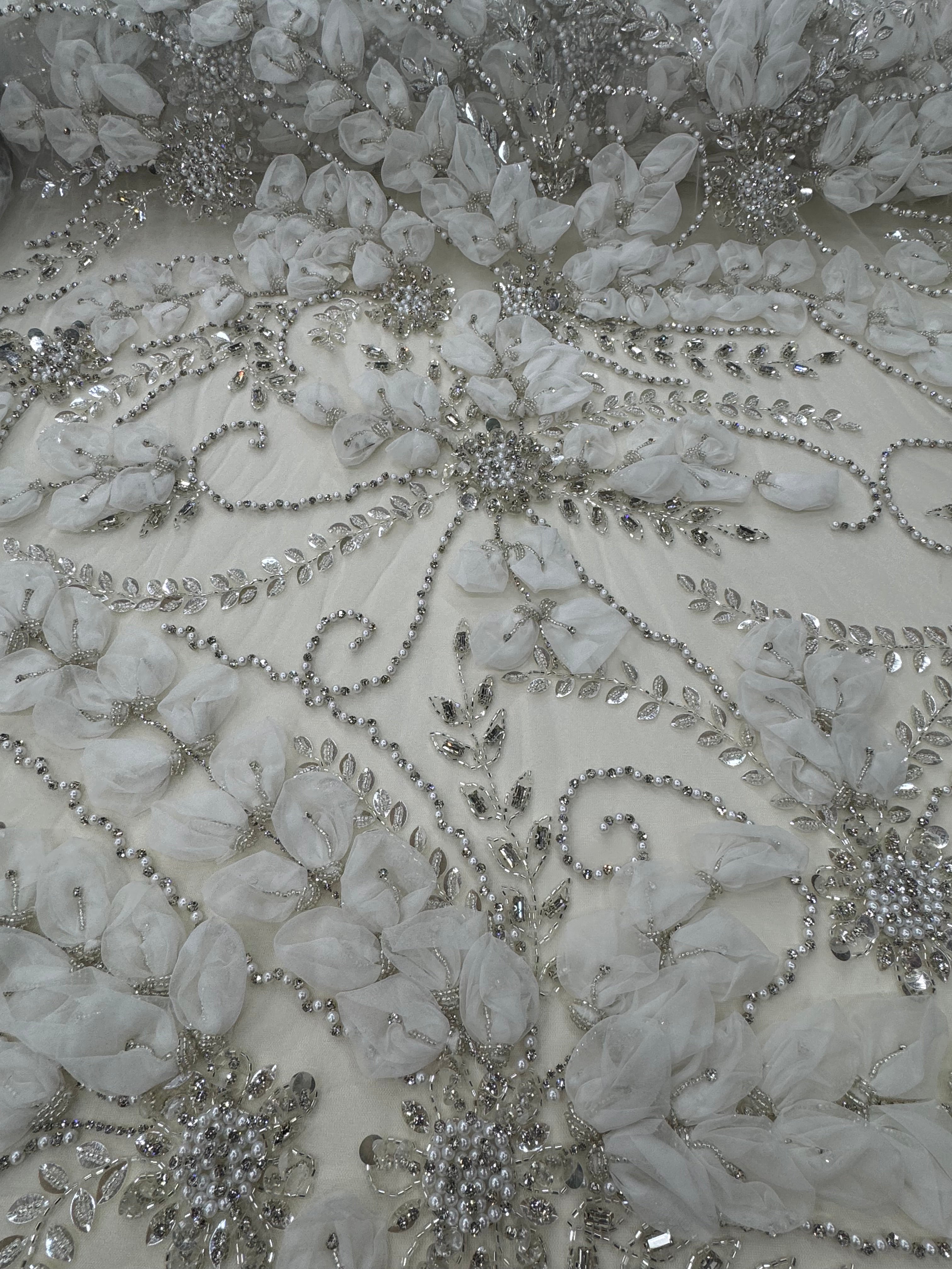 Broderie Ivory 3D cu Flori Organza si Cristale pe Tul Premium 140cm/la metru AI555
