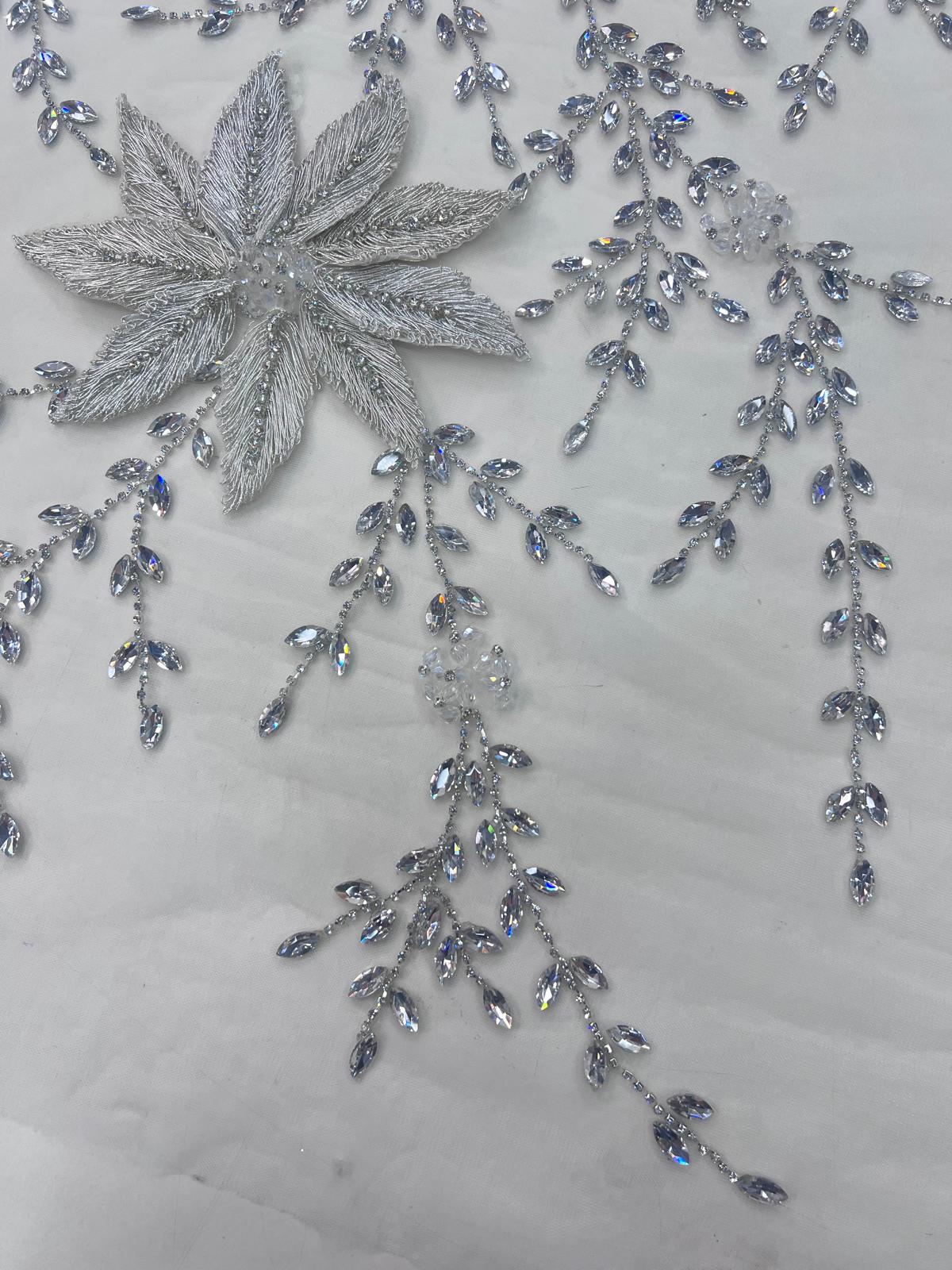 Broderie Luxury 3D pe Tulle cu Flori si Cristale Argintii, Model J1 3378, 140 cm/la metru