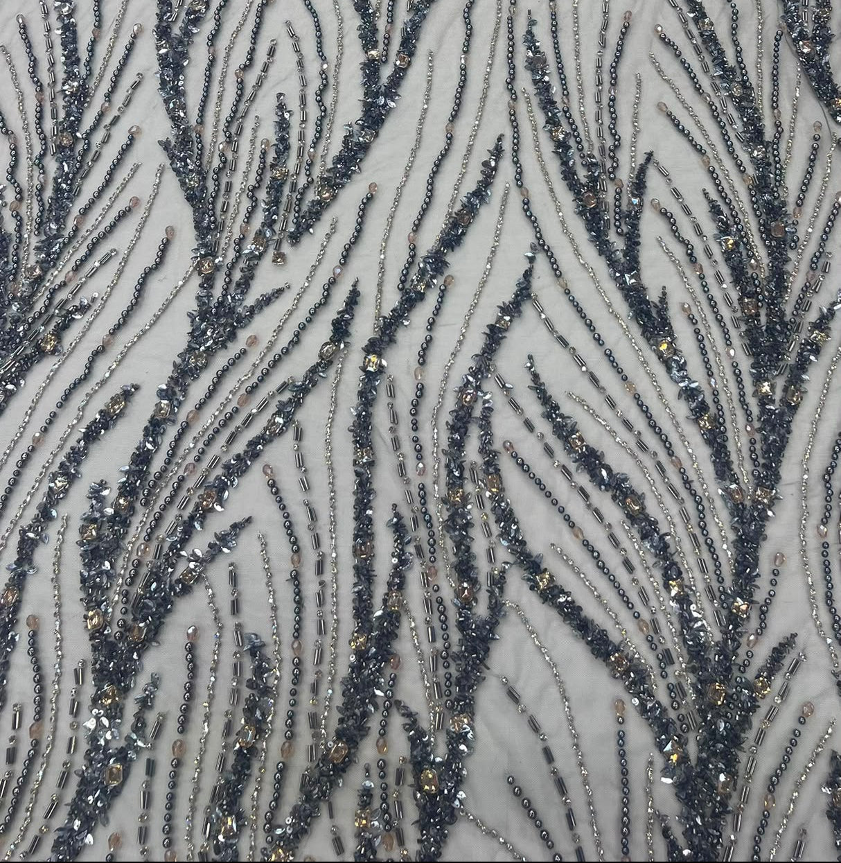 Broderie_Luxury_pe_tul_gri_SJT1329_cu_cristale