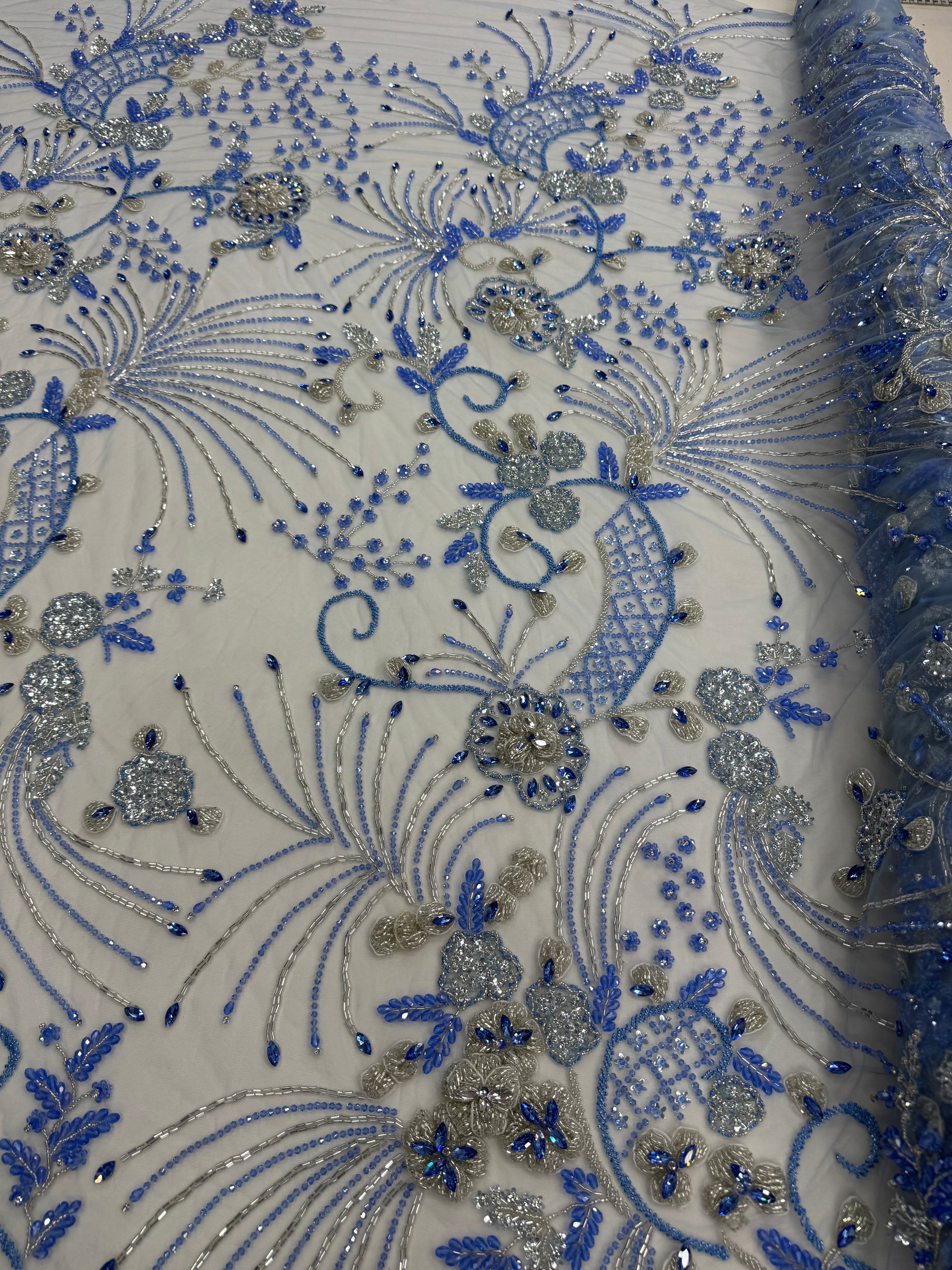 Broderie Luxury pe tul ivoire Model J1 3373, 140 cm, cu aplicatii florale albastre si cristale/la metru