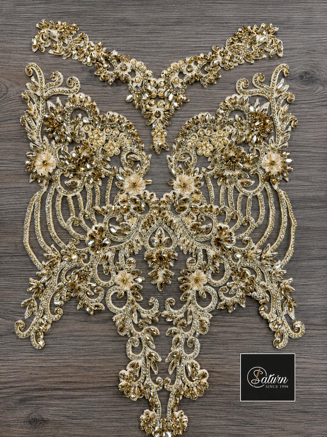 Broderie aplicatie pe tul cu cristale si margele pentru rochii de seara si mireasa
