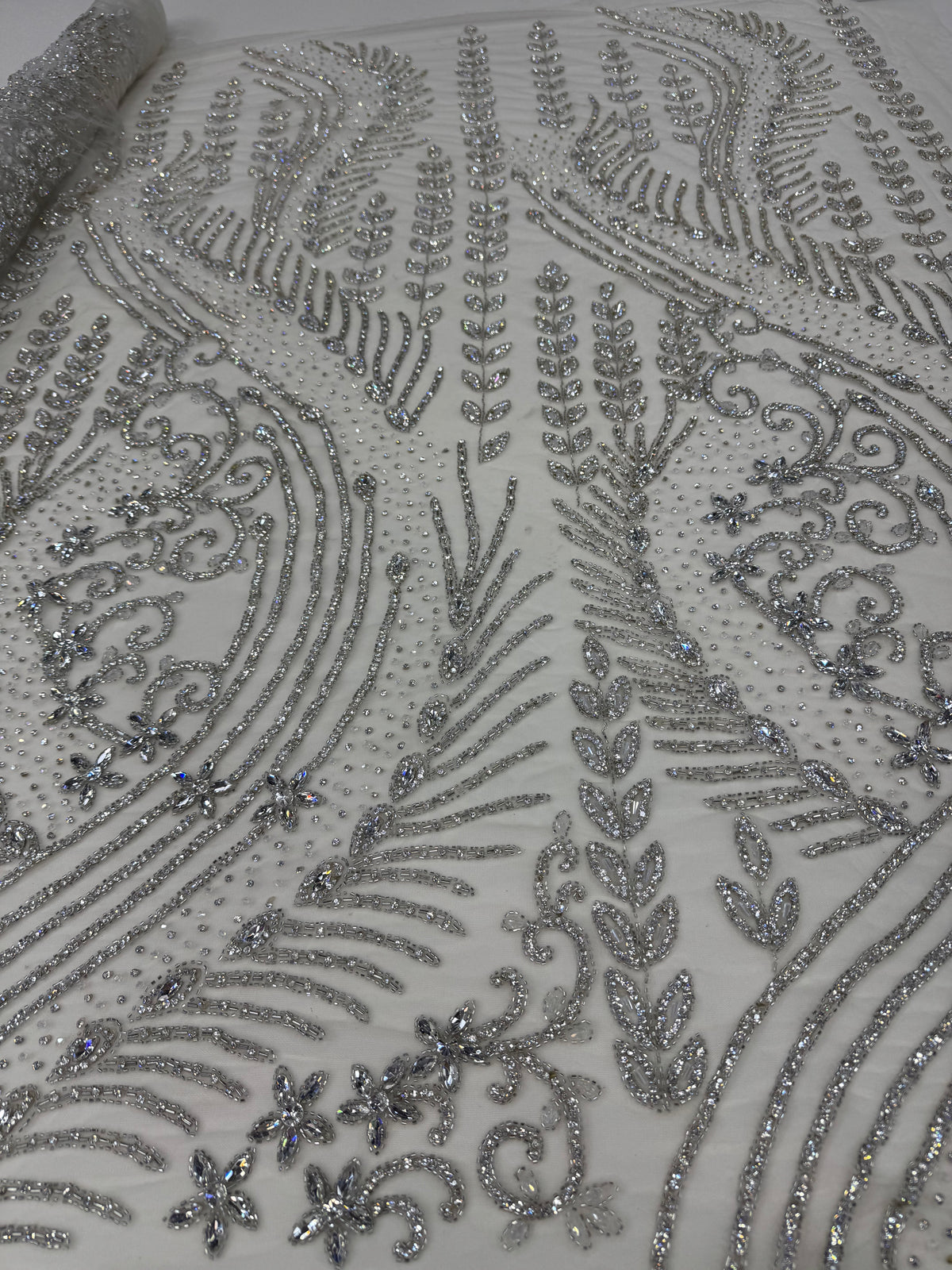 Broderie cu Cristale,pietre si margele  pe Tul 140/cm latimea/la metru AI350 