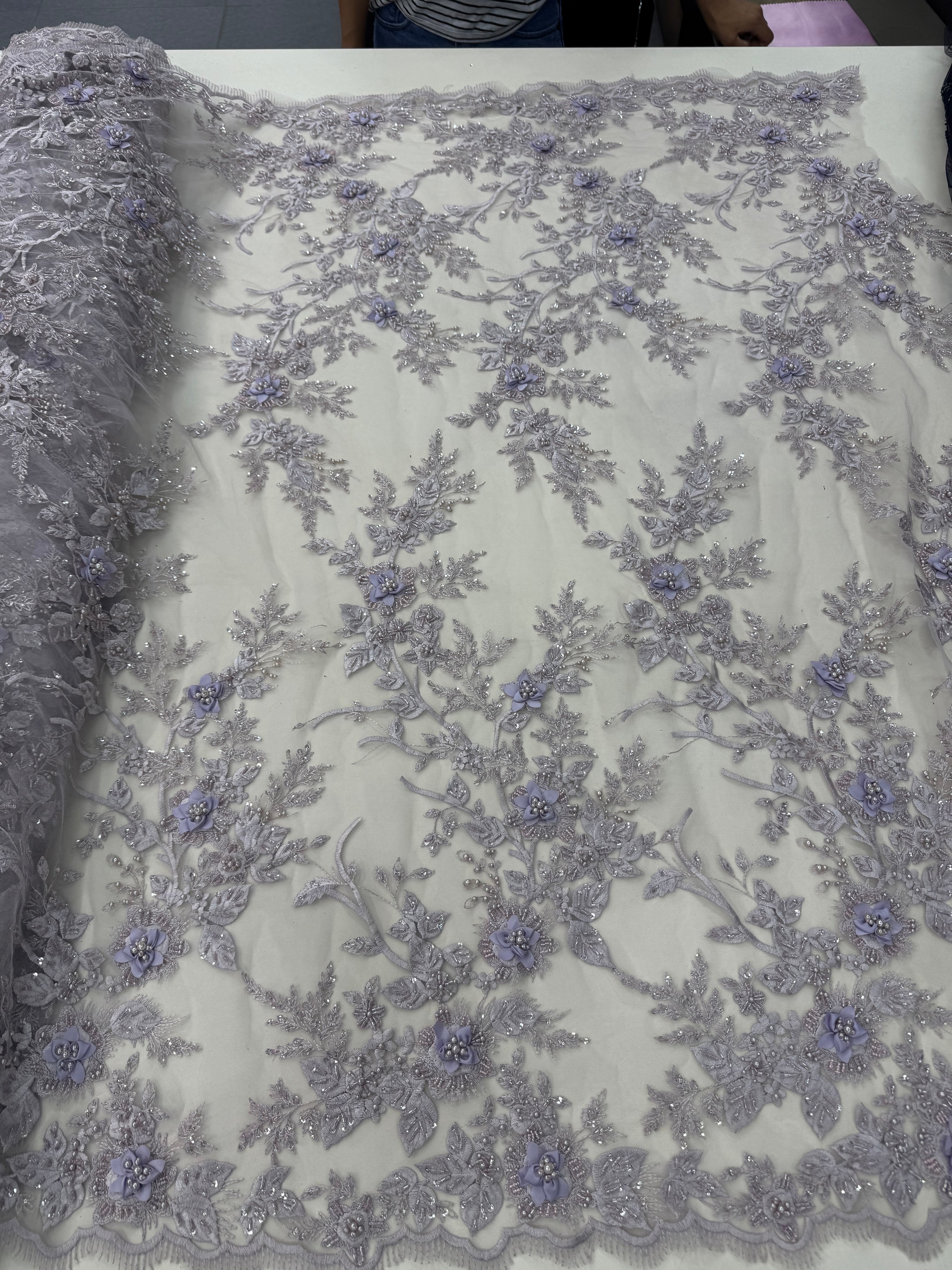 Broderie cu paiete champagne pe tul 140 cm latime - material lux pentru rochii de seara si ocazie