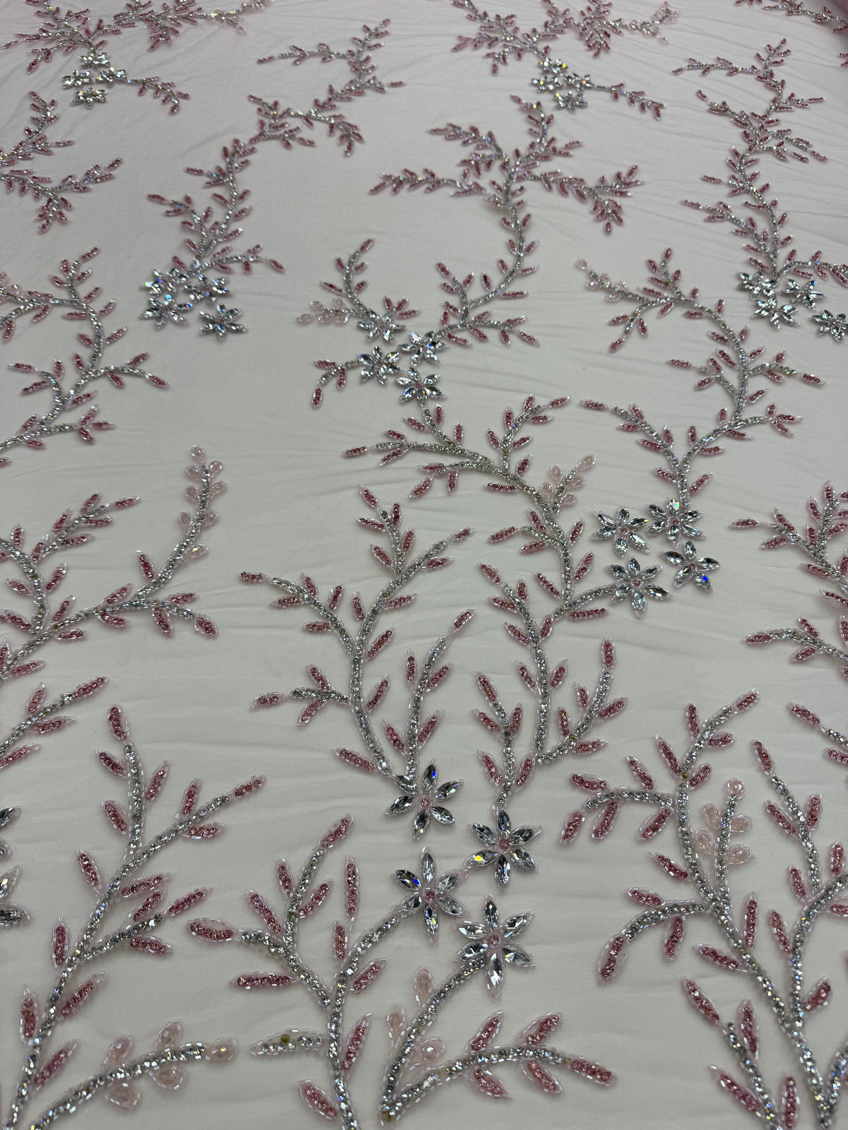 Broderie pe Tul cu Cristale Roz Pudra  – Material pentru Rochii de Ocazie, 140 cm/la metru J1 3382