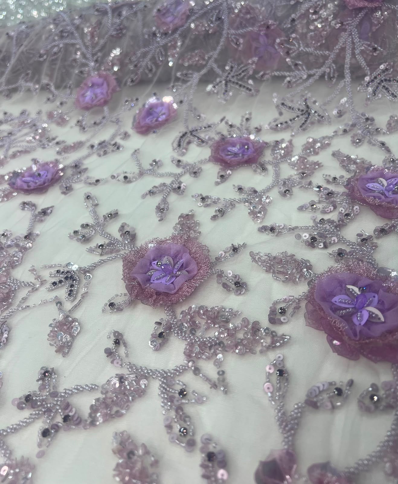 Broderie 3D pe tull 