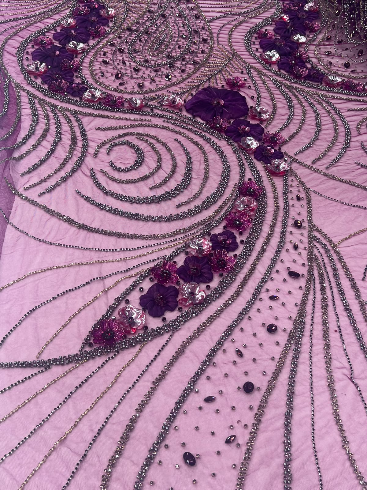 Broderie premium 3D brodata manual cu cristale și aplicații florale – Burgundy DB1525