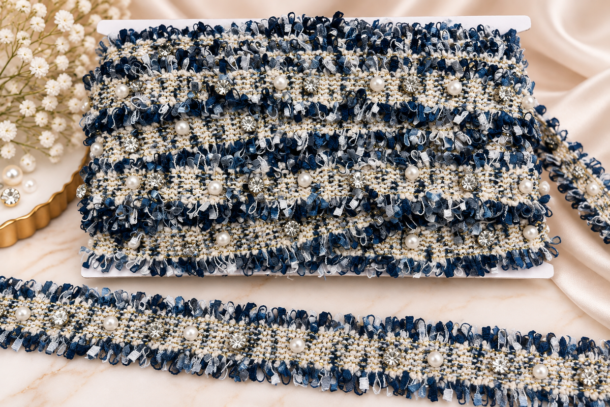 Banda Decorativa Tip Tweed Cu Perle Si Strasuri, 3,4 Cm / 10 Yards/Rola (9,14 Metri/ Rola) Model At-192