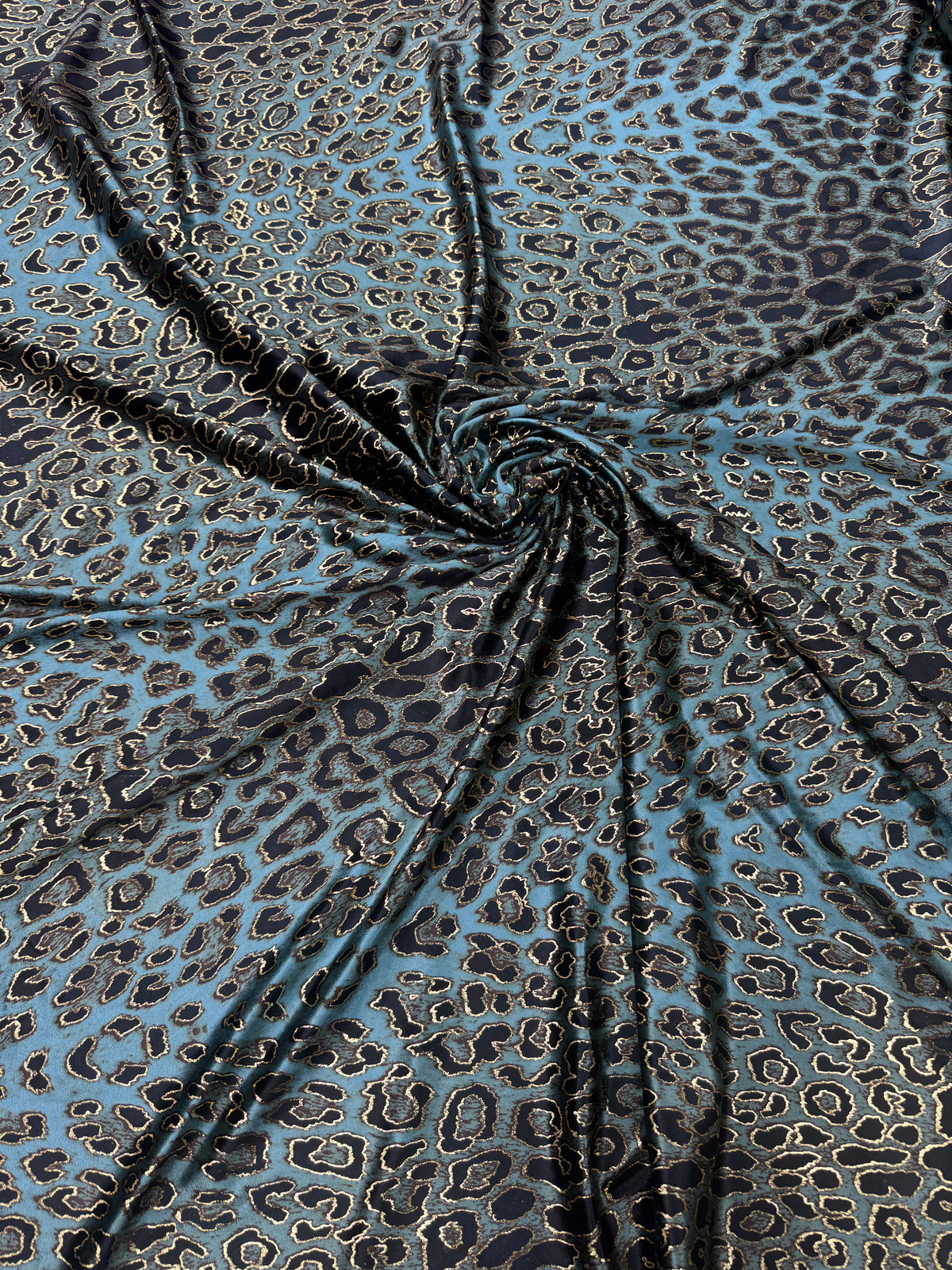 Catifea Elastica Animal Print Albastru cu Fir Auriu – Material Premium 140 cm, Vânzare la Metru