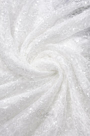 Dantela Chantilly  cu paiete si perle, latime 150 cm, 3 metri/bucata, material premium pentru rochii elegante