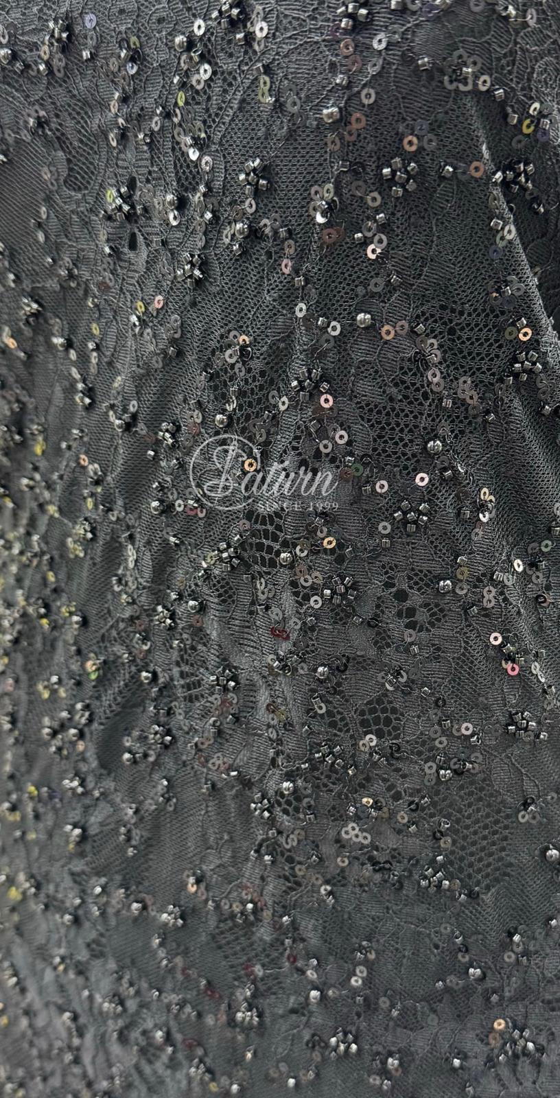Dantela Chantilly  cu paiete si perle, latime 150 cm, 3 metri/bucata, material premium pentru rochii elegante