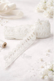 Dantela brodata alba 4.5 cm – rola 9 metri, dantela decorativa pentru nunta si creatii textile