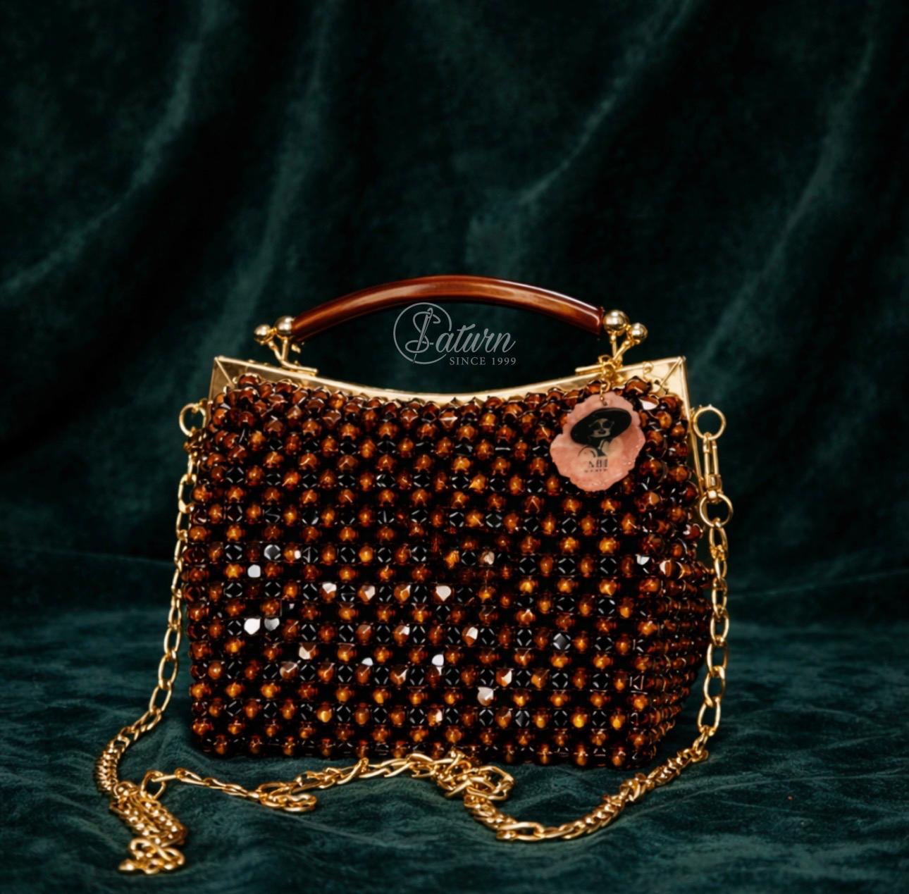 Geanta eleganta maro cu margele si lant auriu – model handmade vintage mercerie saturn 
