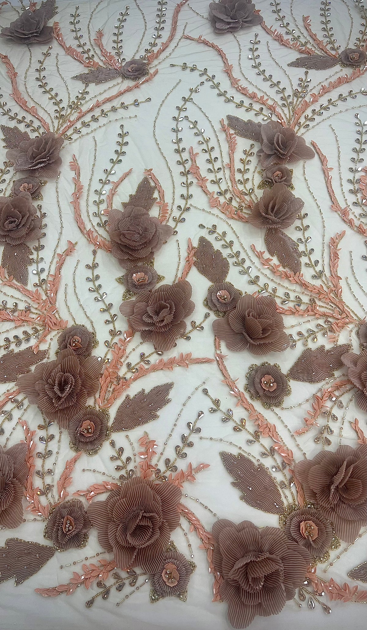 Broderie 3D florala cu flori aplicate, margele si paiete pe Tulle  – 140 cm \la Metru , Model SJT1374