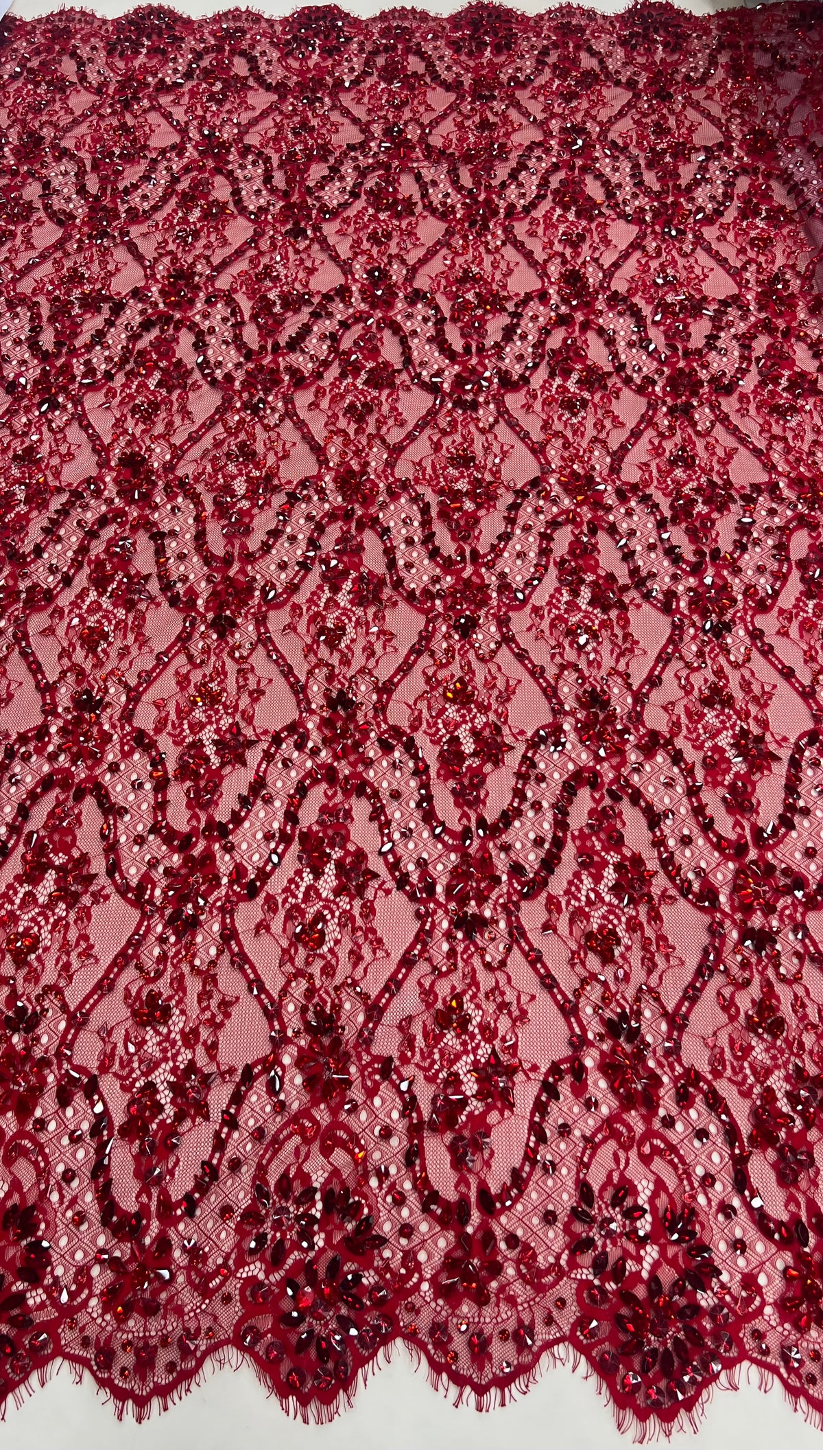 Broderie Luxury cu cristale si paiete pe tulle –  140 cm , 3 mt\ buc, Model AD555