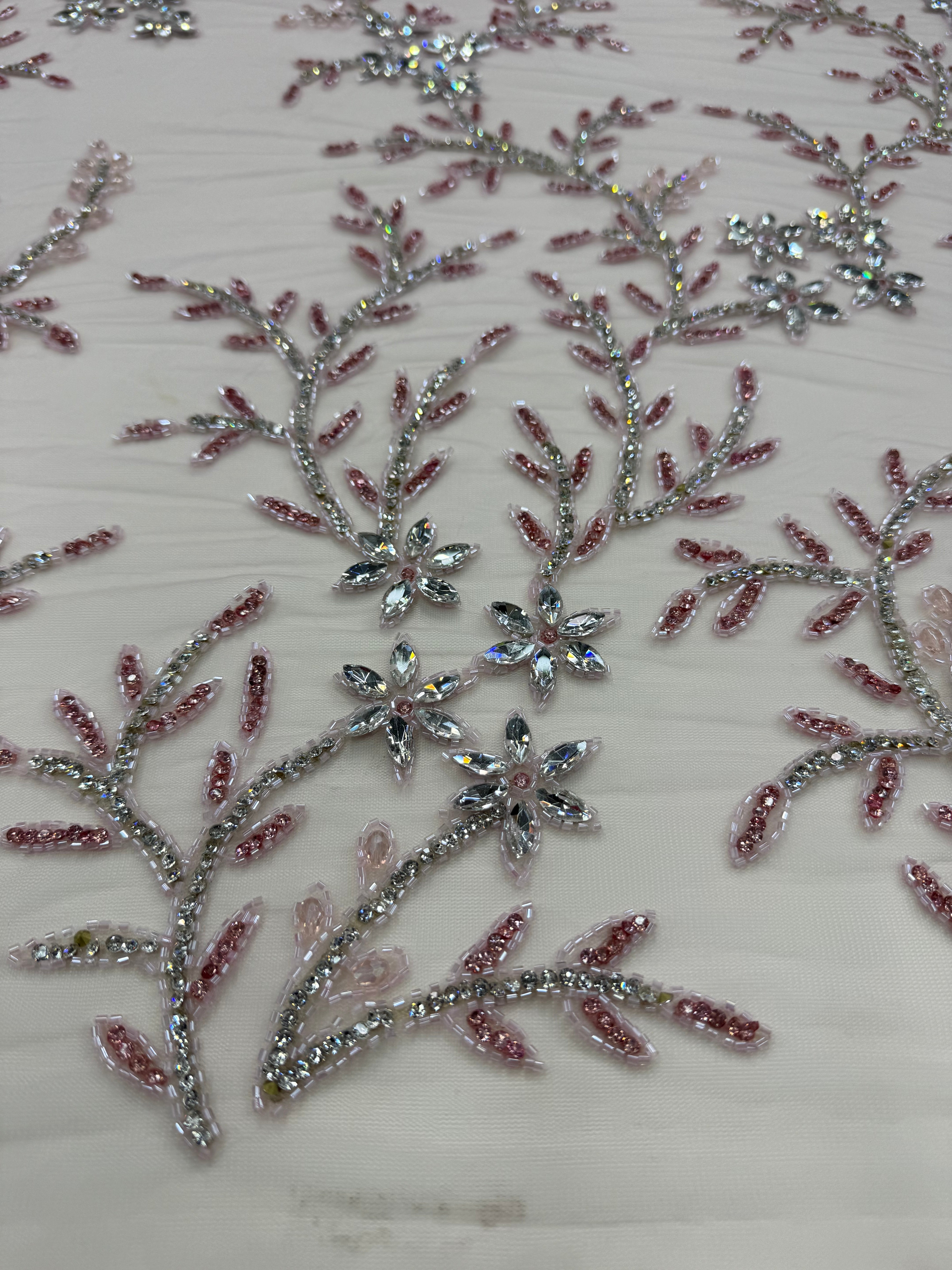 Broderie pe Tul cu Cristale Roz Pudra  – Material pentru Rochii de Ocazie, 140 cm/la metru J1 3382