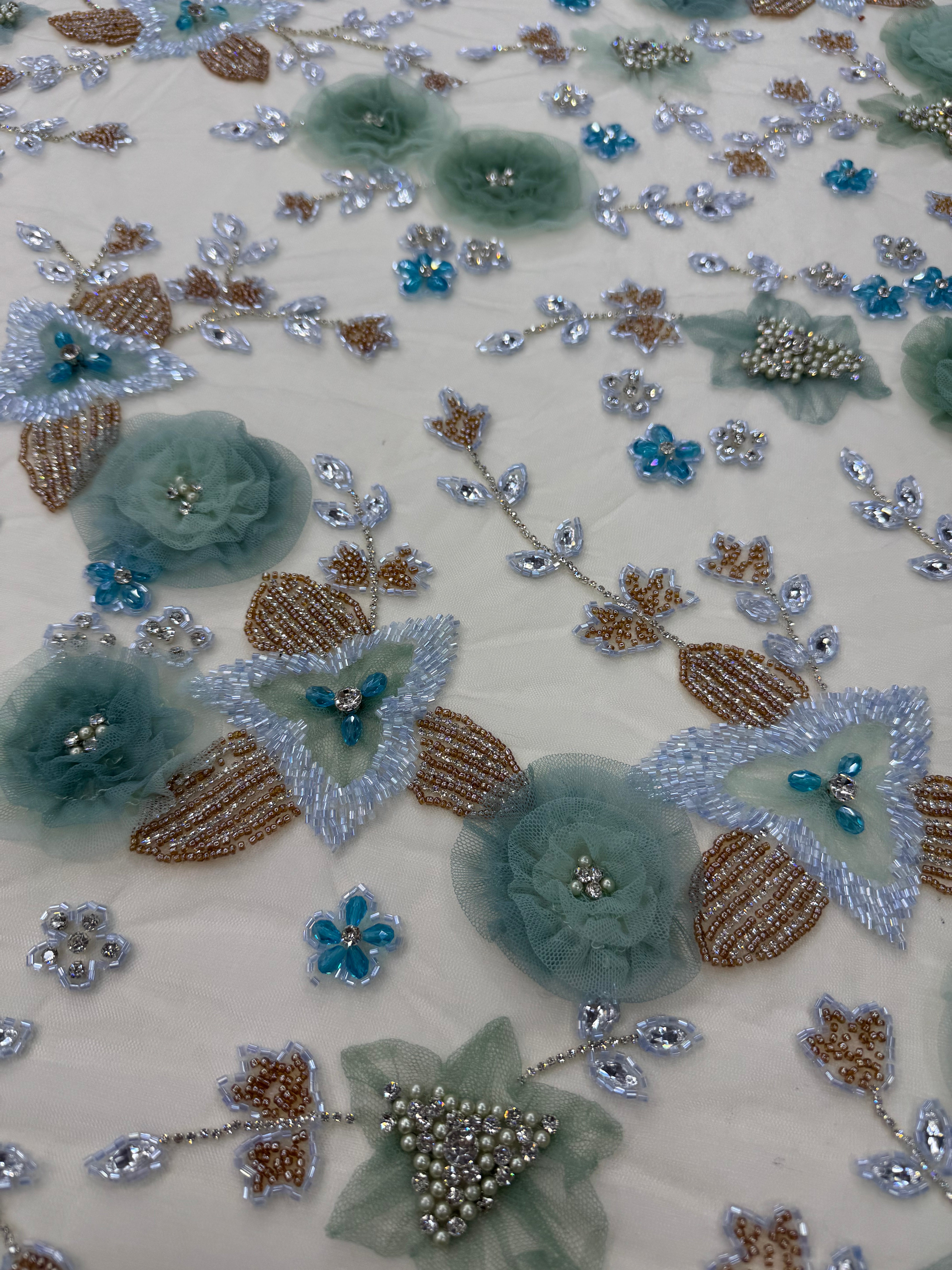 Broderie Florala 3D pe Tul cu Aplicatii si Margele Luxury 140cm/K2036