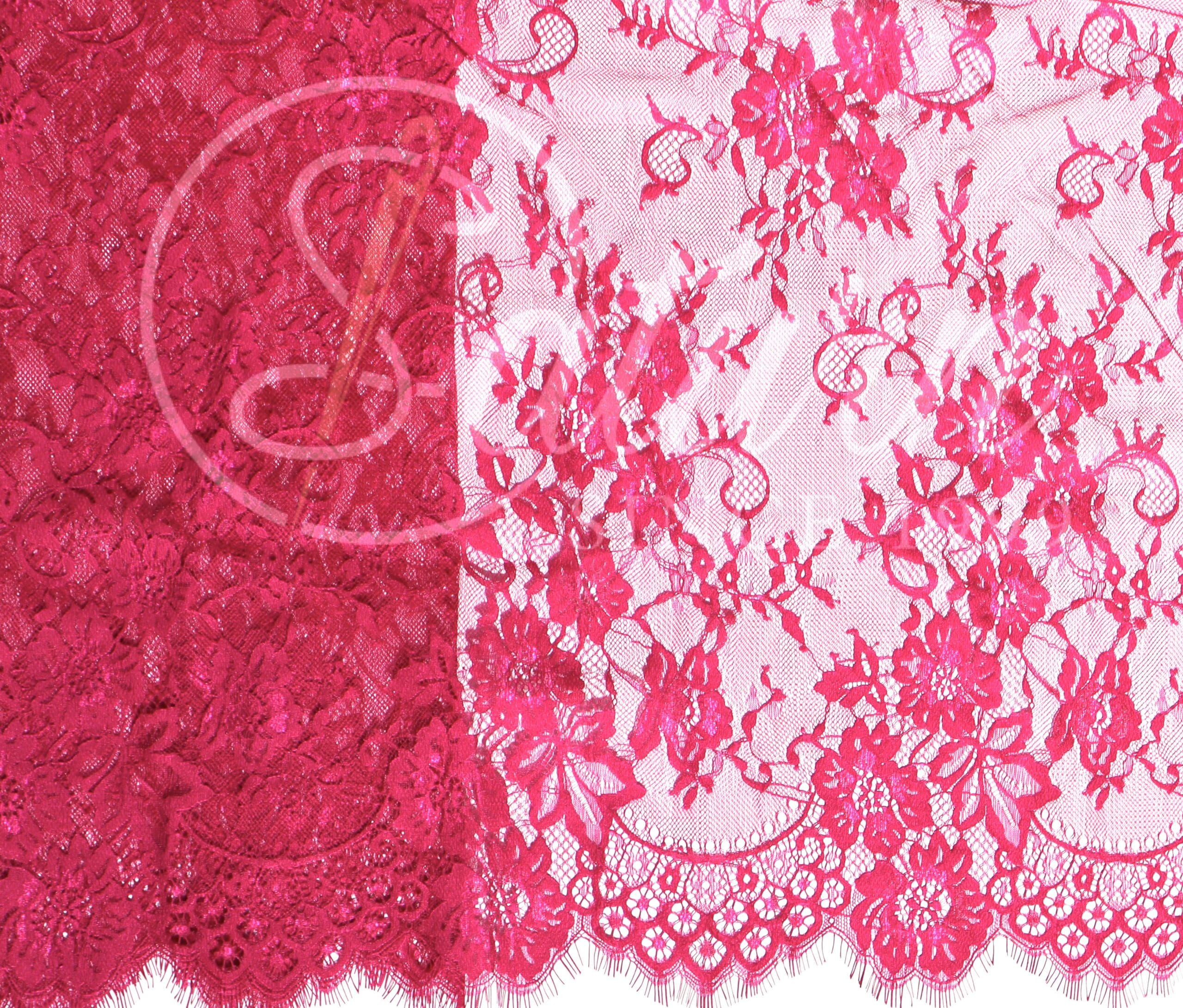Dantela Chantilly -Model (#0329)Latime 150 cm, 3 m