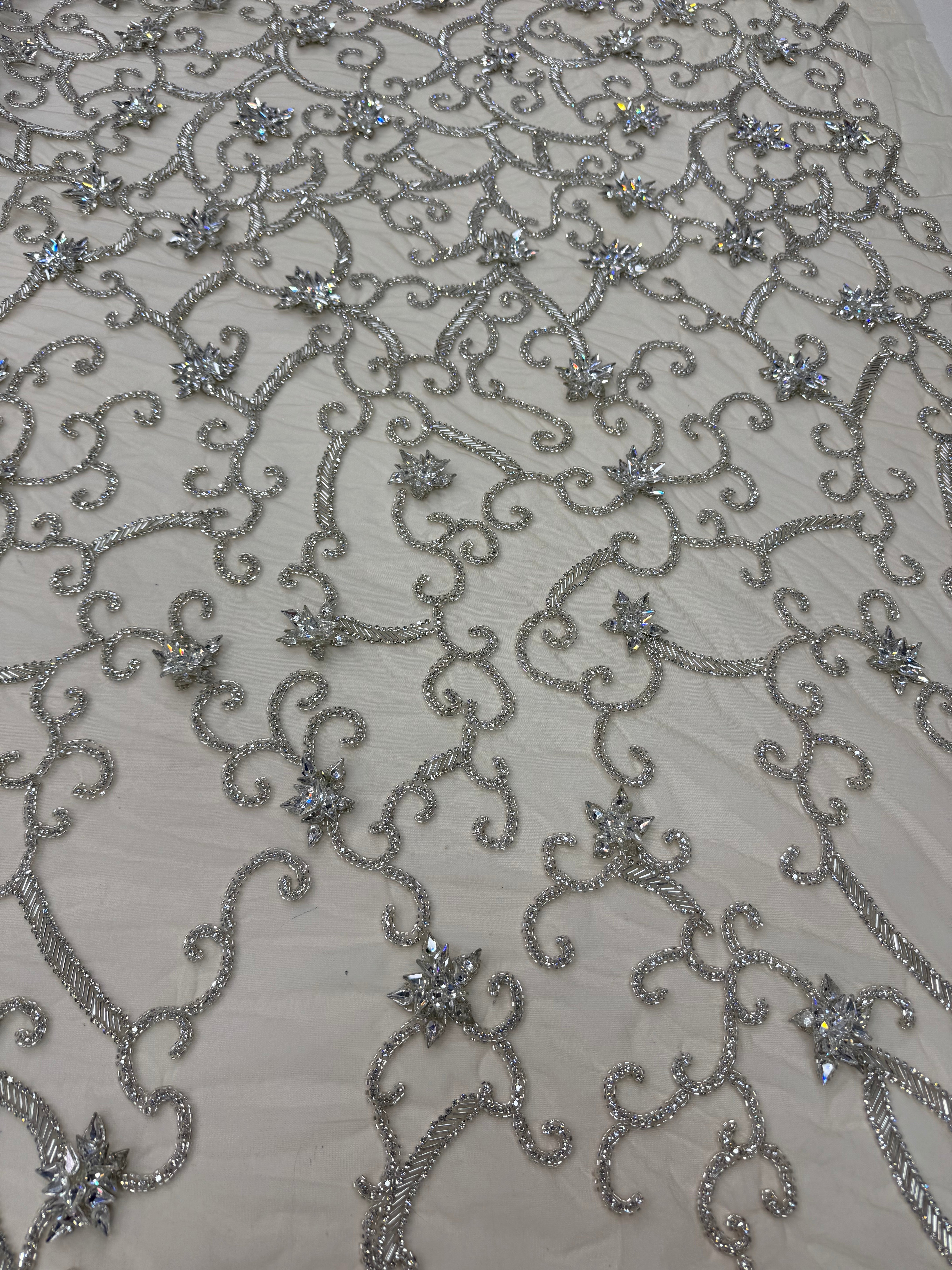 Broderie premium pe tul ivoire Model AI588, 140 cm, cu cristale si margele argintii/aurii – Design Luxury Couture/la metru