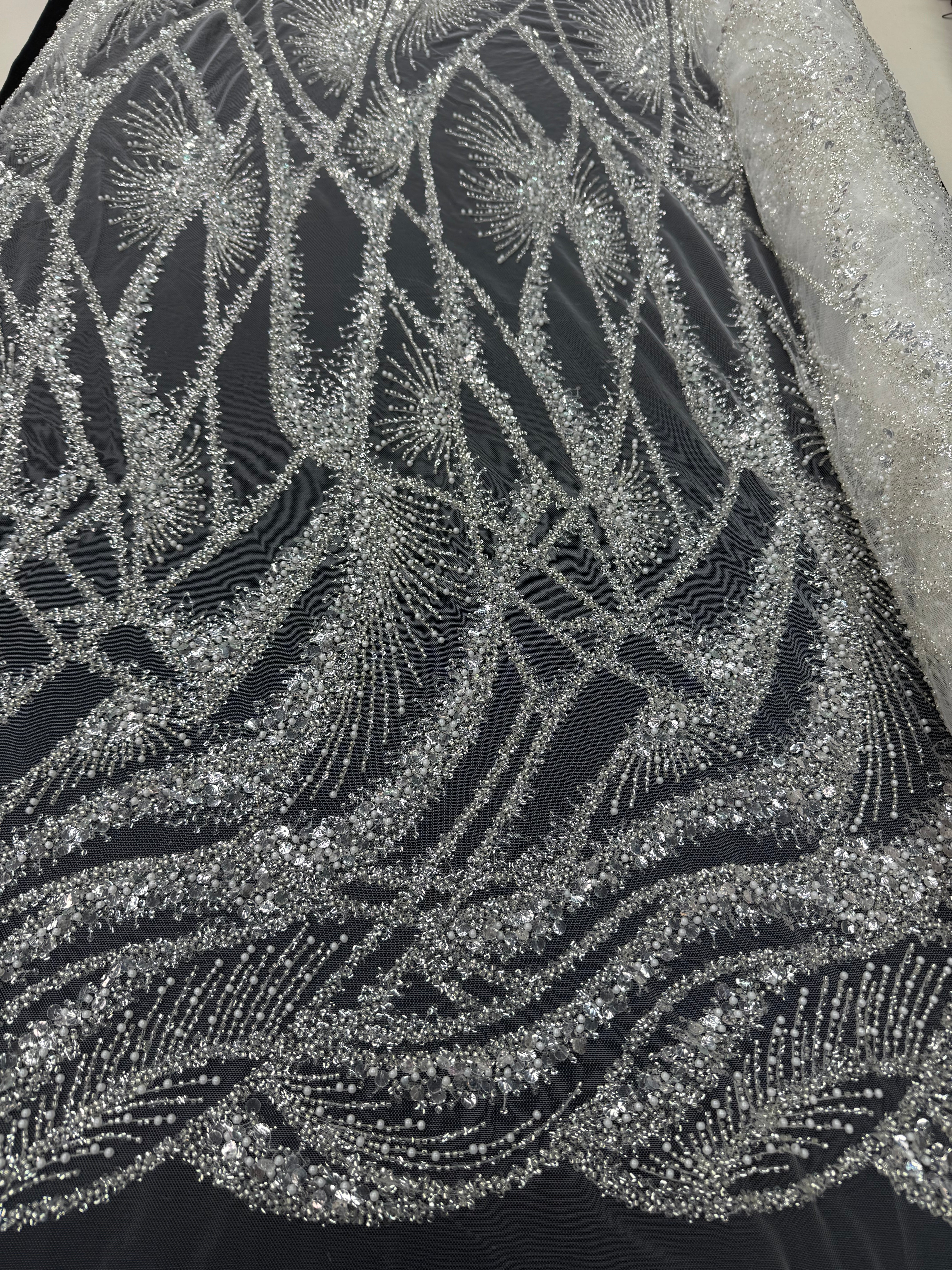 Broderie luxury cu cristale si paiete pe tul 140 cm latime - material premium pentru rochii de gala