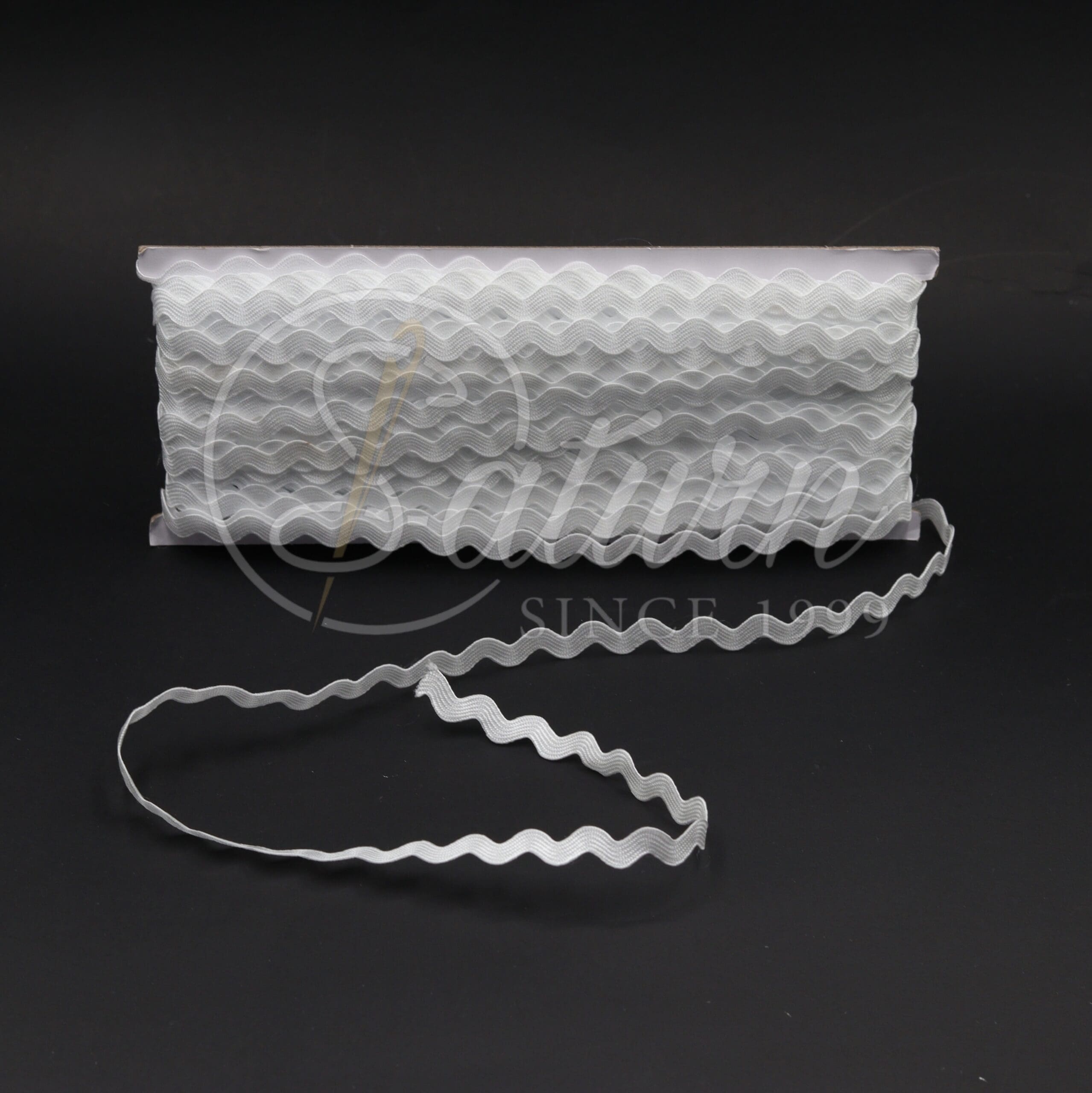 Bandă decorativă Zigzag 5mm 30Yards(27Metri/Rola )