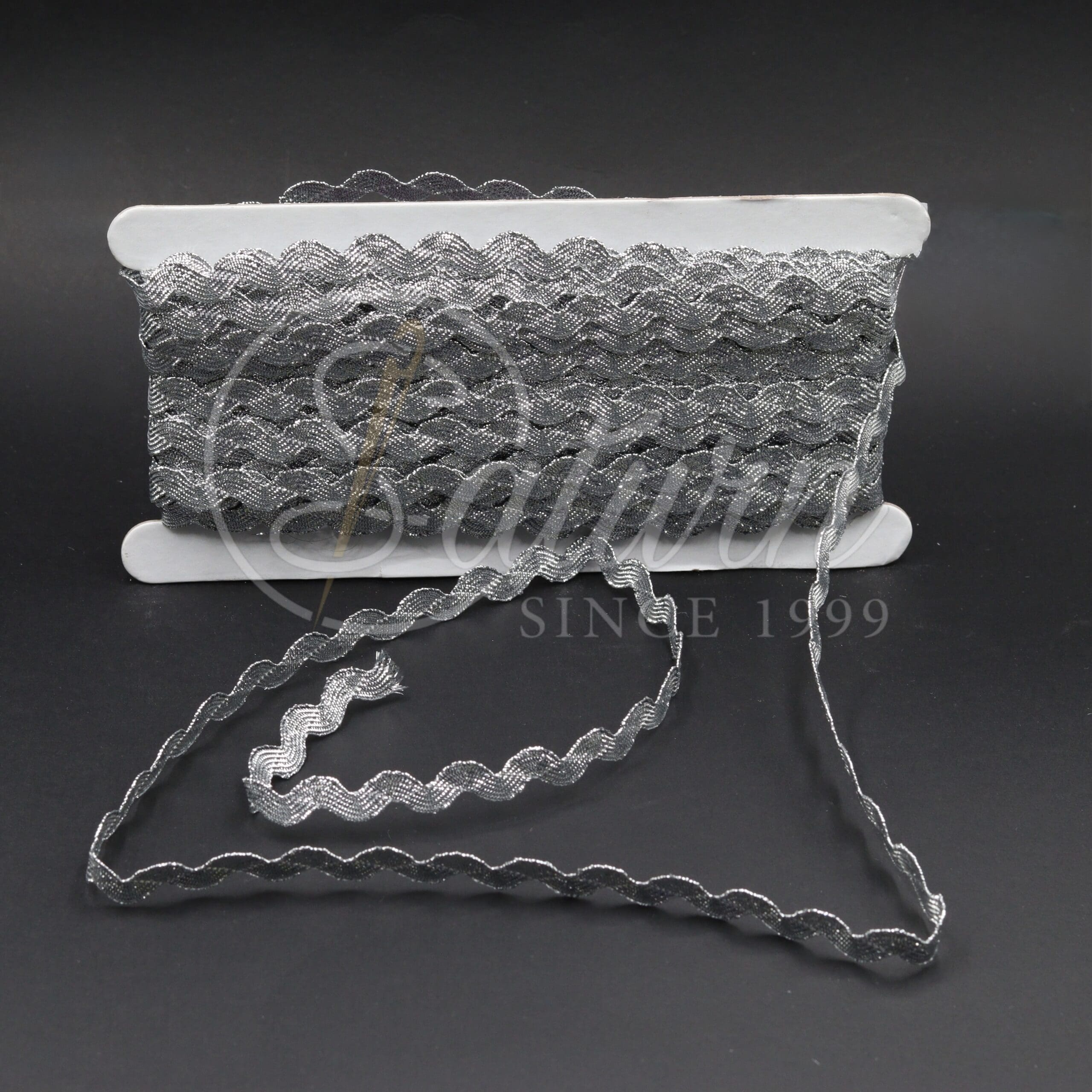 Bandă decorativă Zigzag 5mm 30Yards(27Metri/Rola )