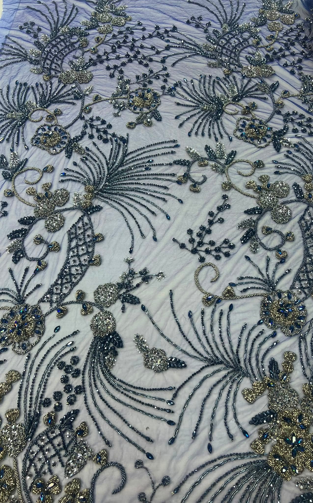Broderie Luxury pe tul – Bleumarin cu cristale și margele, 140 cm\la metru, Design Floral Couture Model-J1 3373