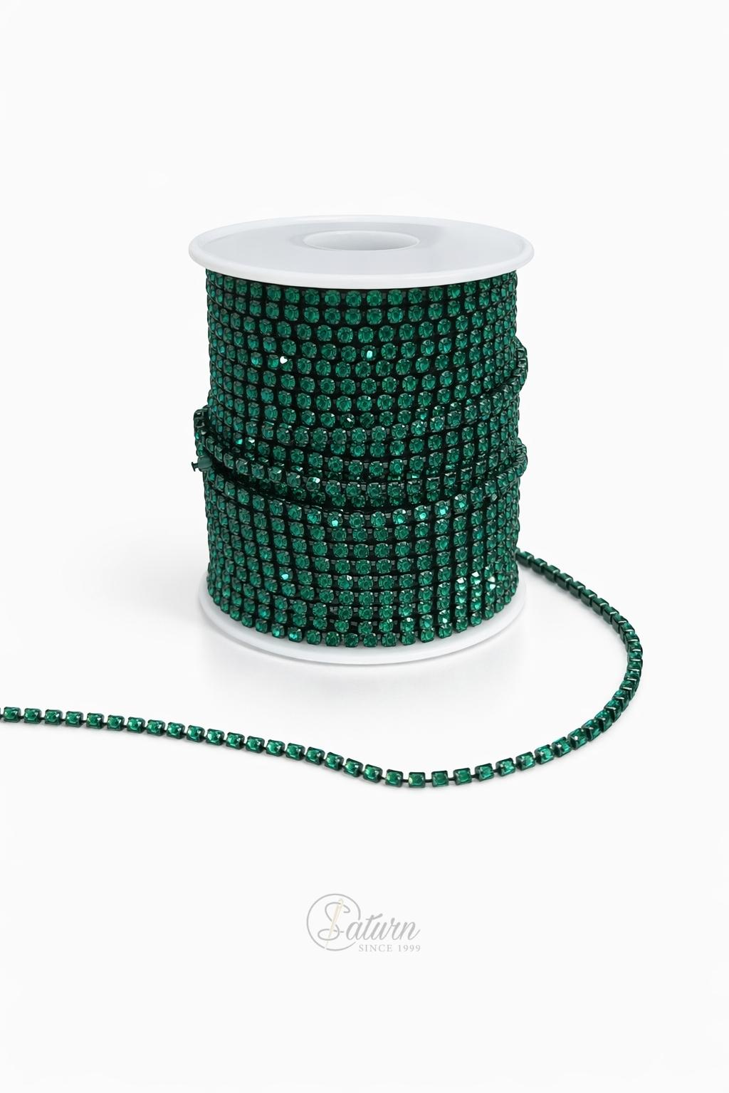 Lant cu strasuri SS12 la metru – strasuri decorative pentru haine si accesorii mercerie saturn 