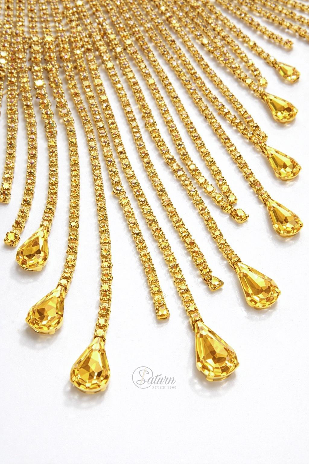 Lant decorativ cu cristale la metru pentru rochii, costume si accesorii fashion auriu 