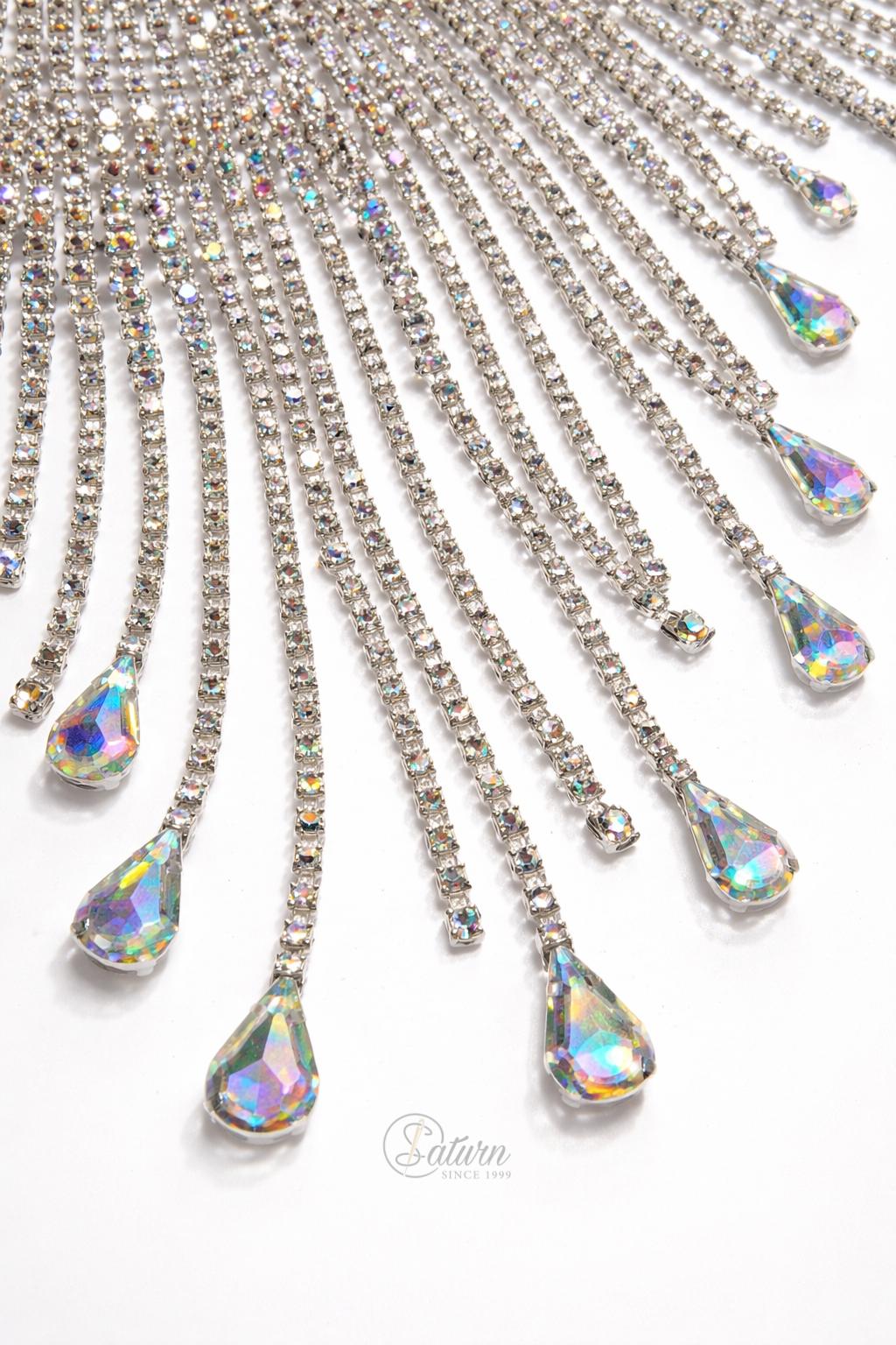 Lant decorativ cu cristale la metru pentru rochii, costume si accesorii fashion argintiu 