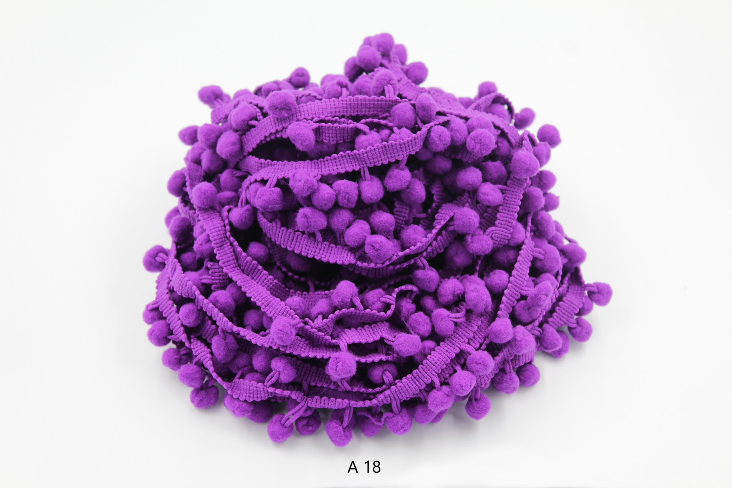 Ciucuri Decorativi Pom Pom Colorați – Bandă din Bumbac 20 m | Mercerie