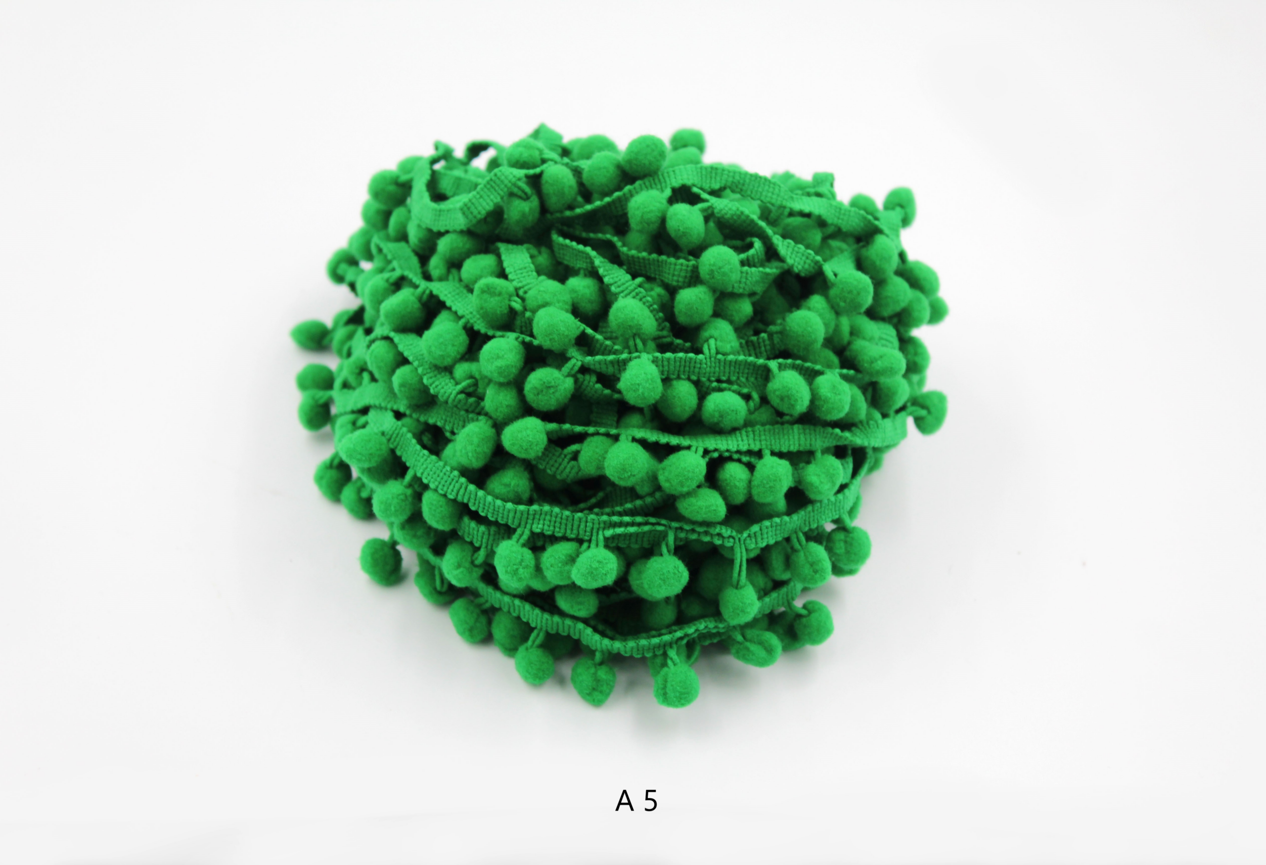 Ciucuri Decorativi Pom Pom Colorați – Bandă din Bumbac 20 m | Mercerie