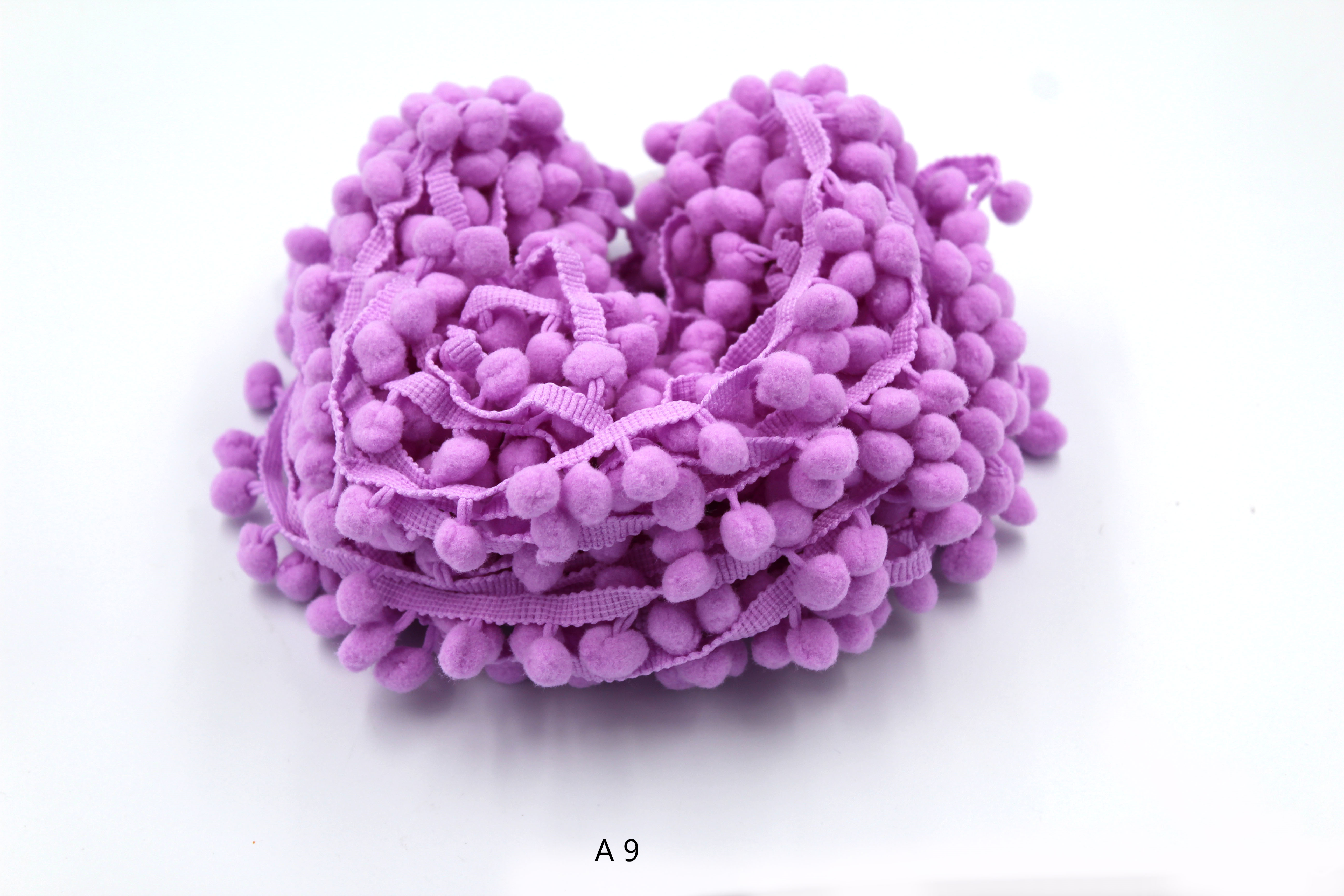 Ciucuri Decorativi Pom Pom Colorați – Bandă din Bumbac 20 m | Mercerie