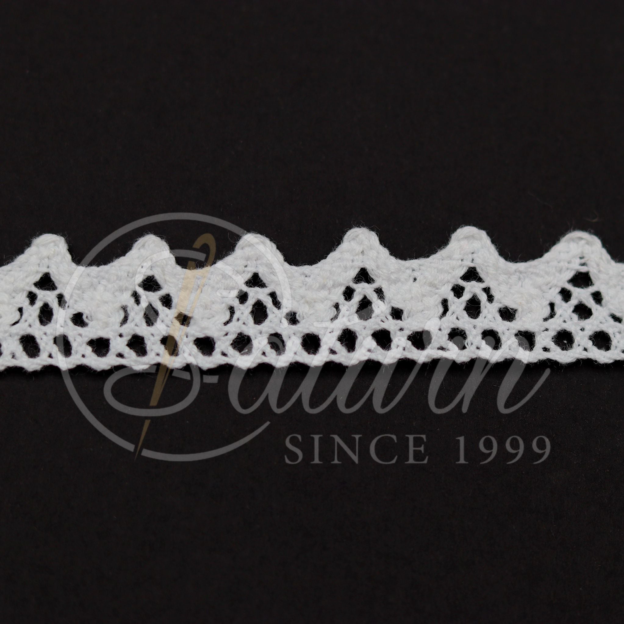 DANTELA BUMBAC #1370C -1.7 CM (15 YARDS/13.7Metri ROLA)