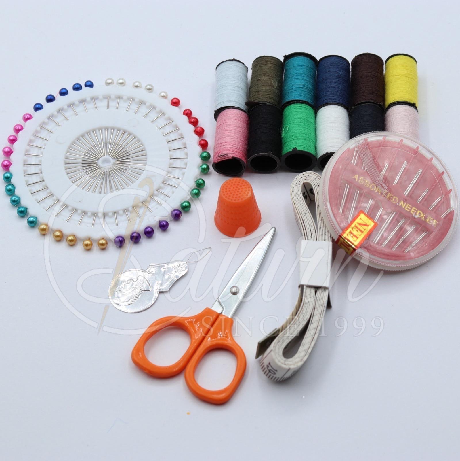 Set cusut portabil – kit mic,complet croitorie cu ace,ate si accesorii