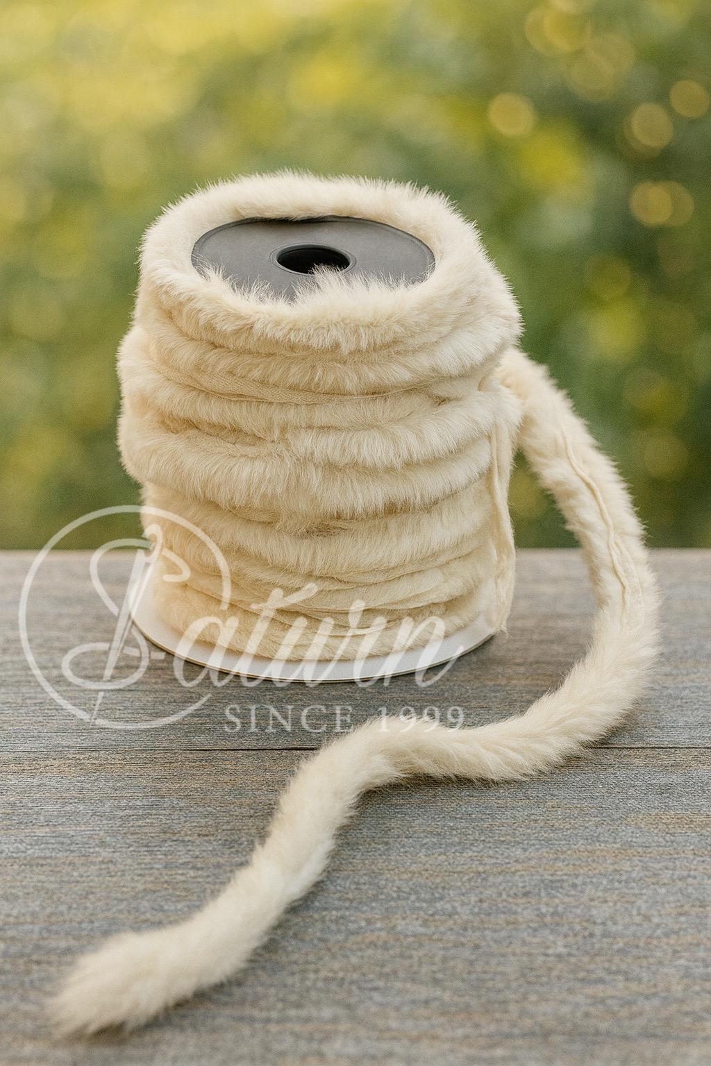 Banda din blanita artificiala,ingusta 3.5cm – Pufoasa, Decorativa la Metru