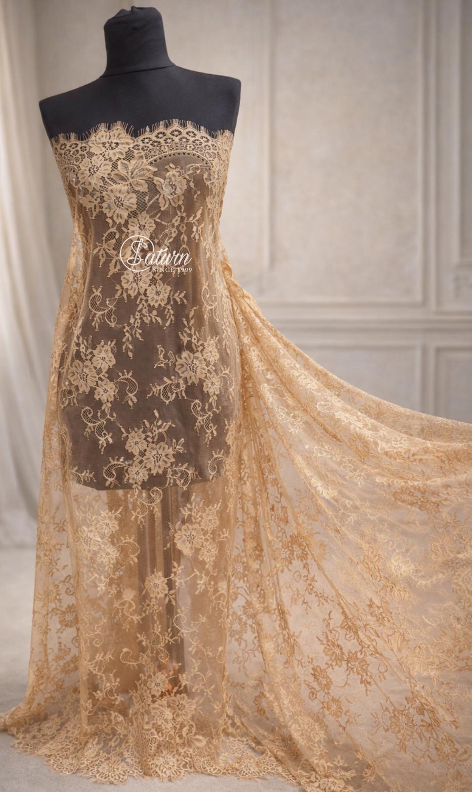 Dantela Chantilly -Model (#0329)Latime 150 cm, 3 m